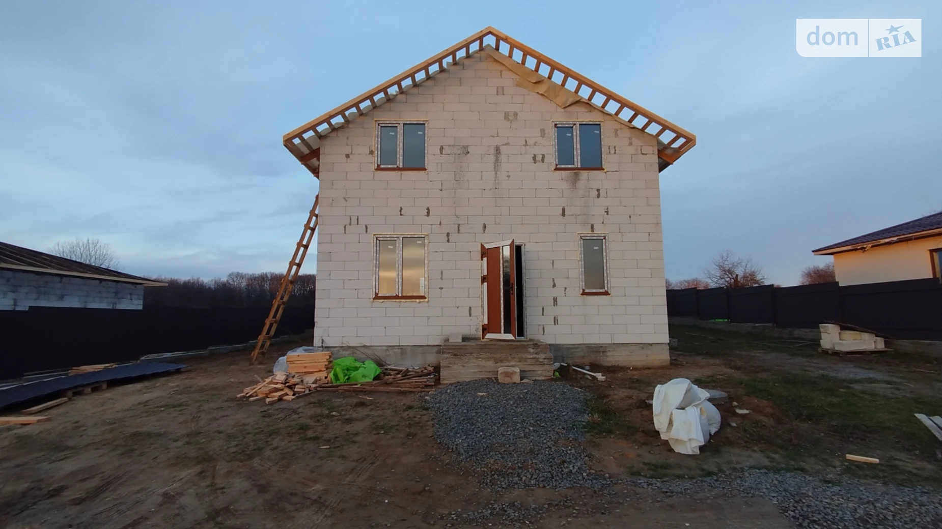 Продается дом на 2 этажа 115 кв. м с подвалом, цена: 80000 $ - фото 3