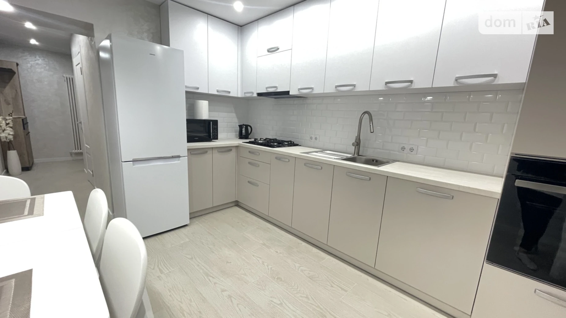 1-комнатная квартира 47 кв. м в Тернополе, ул. Академика Сергея Королева, 8 - фото 2