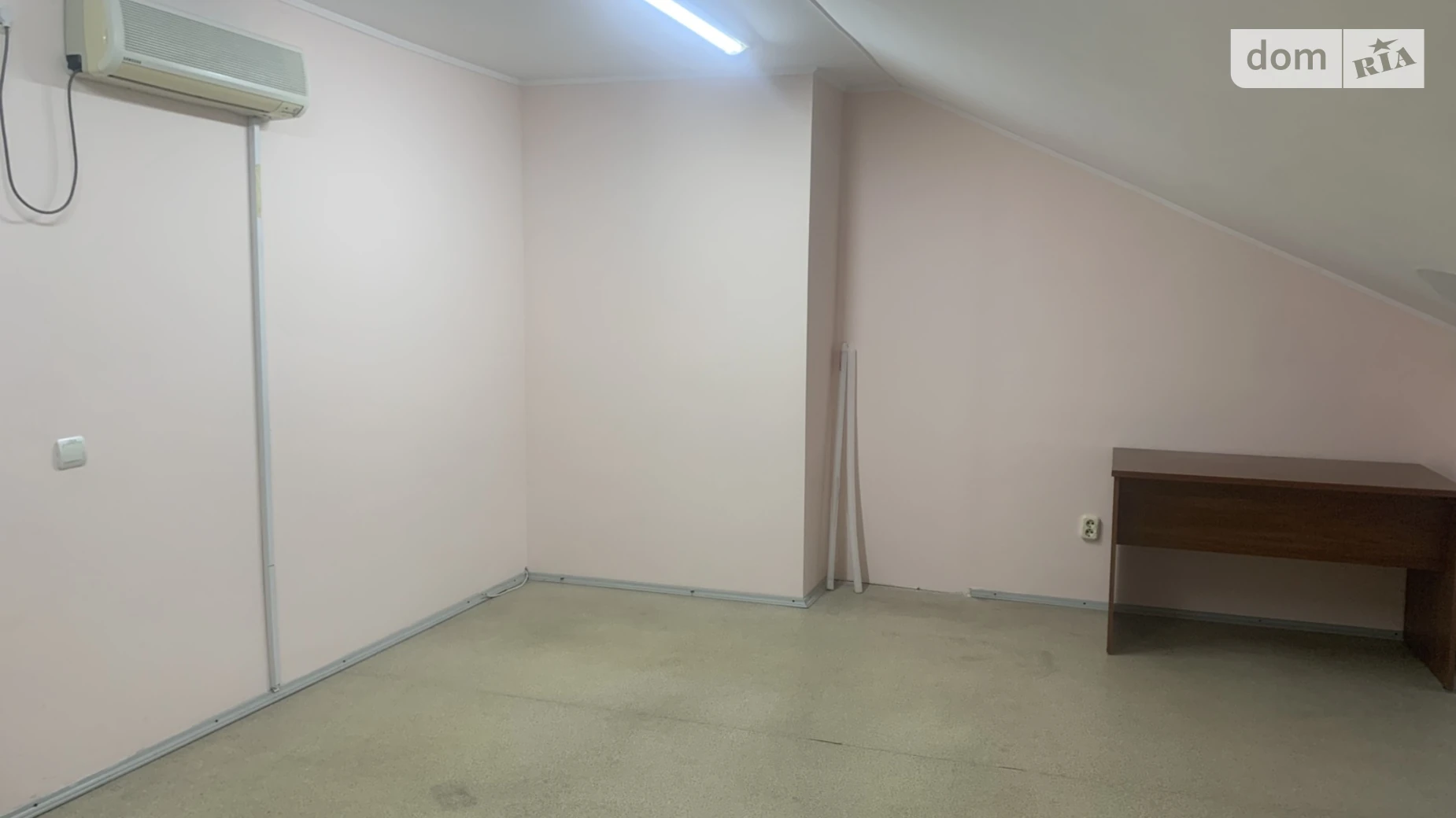 Сдается в аренду офис 28 кв. м в бизнес-центре, цена: 5500 грн - фото 3