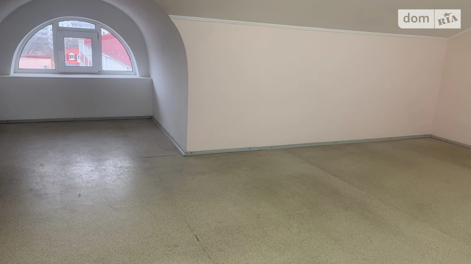 Сдается в аренду офис 28 кв. м в бизнес-центре, цена: 5500 грн - фото 2