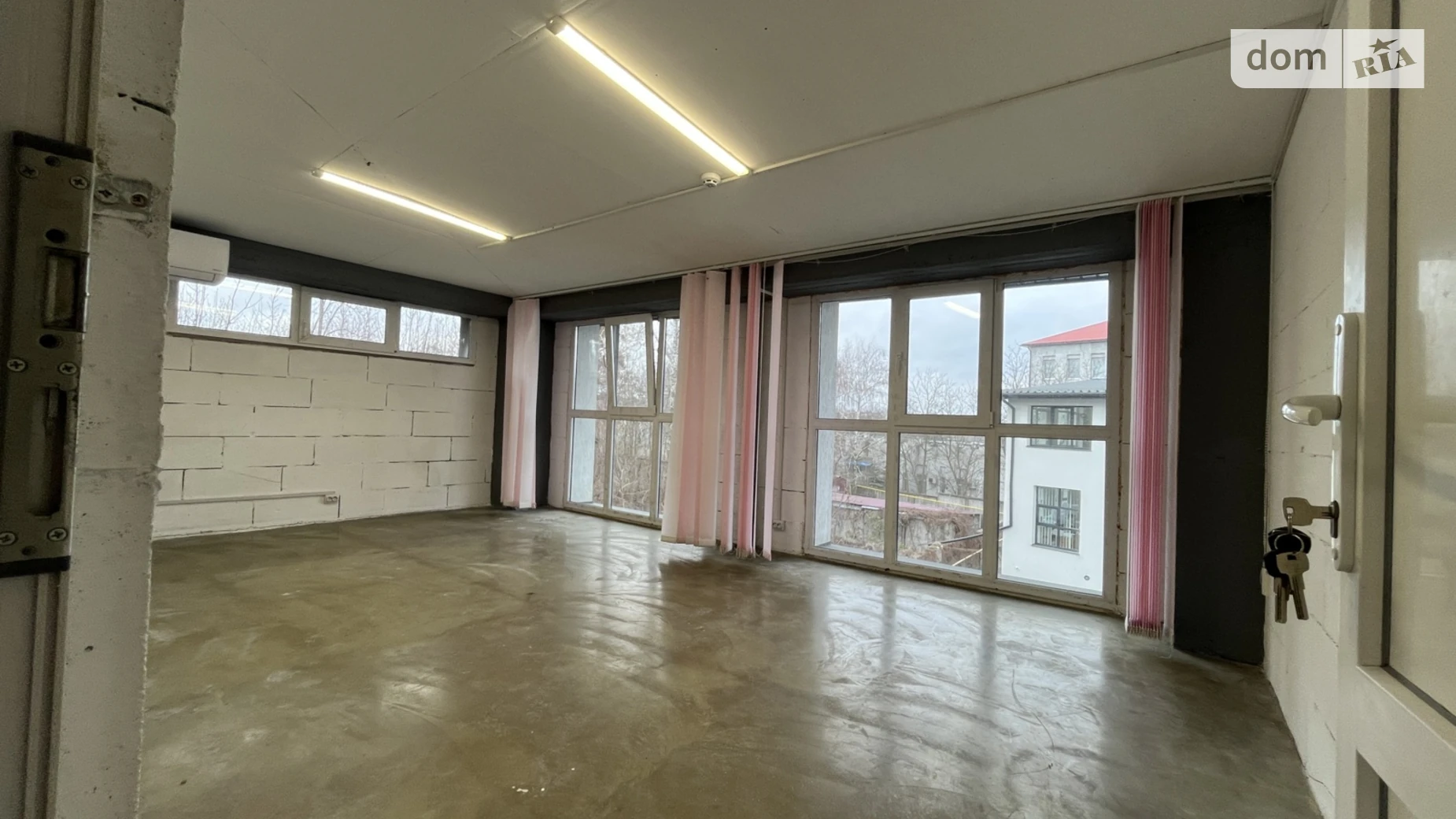 Сдается в аренду офис 84 кв. м в бизнес-центре, цена: 21000 грн - фото 5