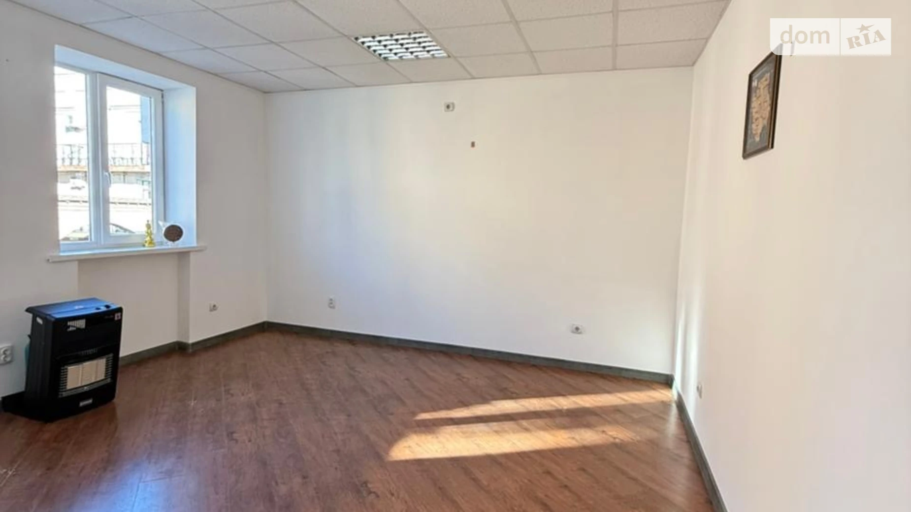 Сдается в аренду офис 33 кв. м в бизнес-центре, цена: 12000 грн - фото 3