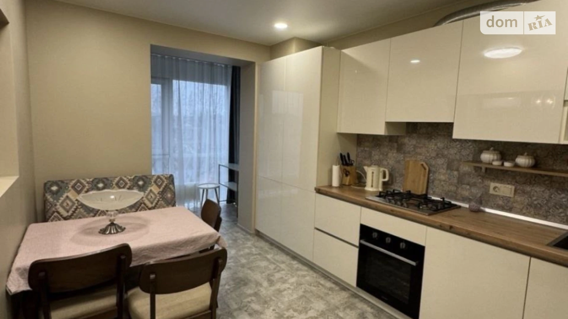 Сдается в аренду 2-комнатная квартира 77 кв. м в Днепре, ул. Светлова, 42А - фото 4