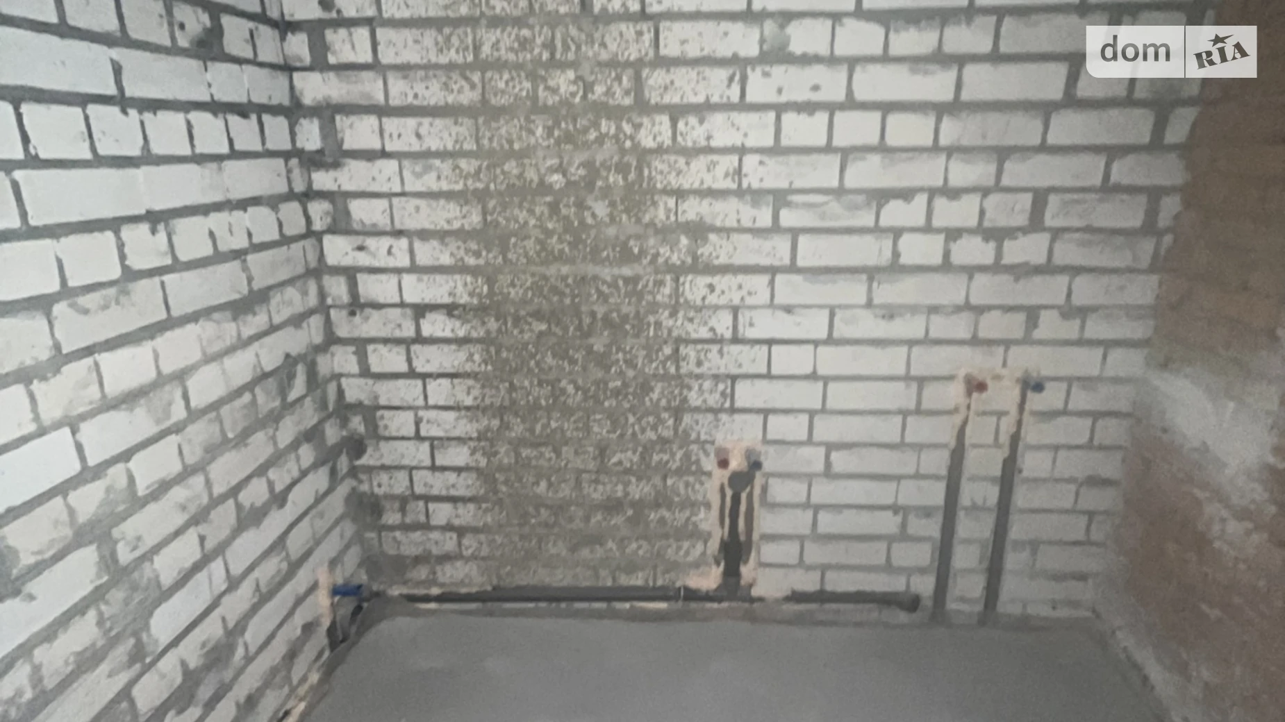 Продается 1-комнатная квартира 39 кв. м в Гостомеле, ул. Соборная, 1 - фото 3