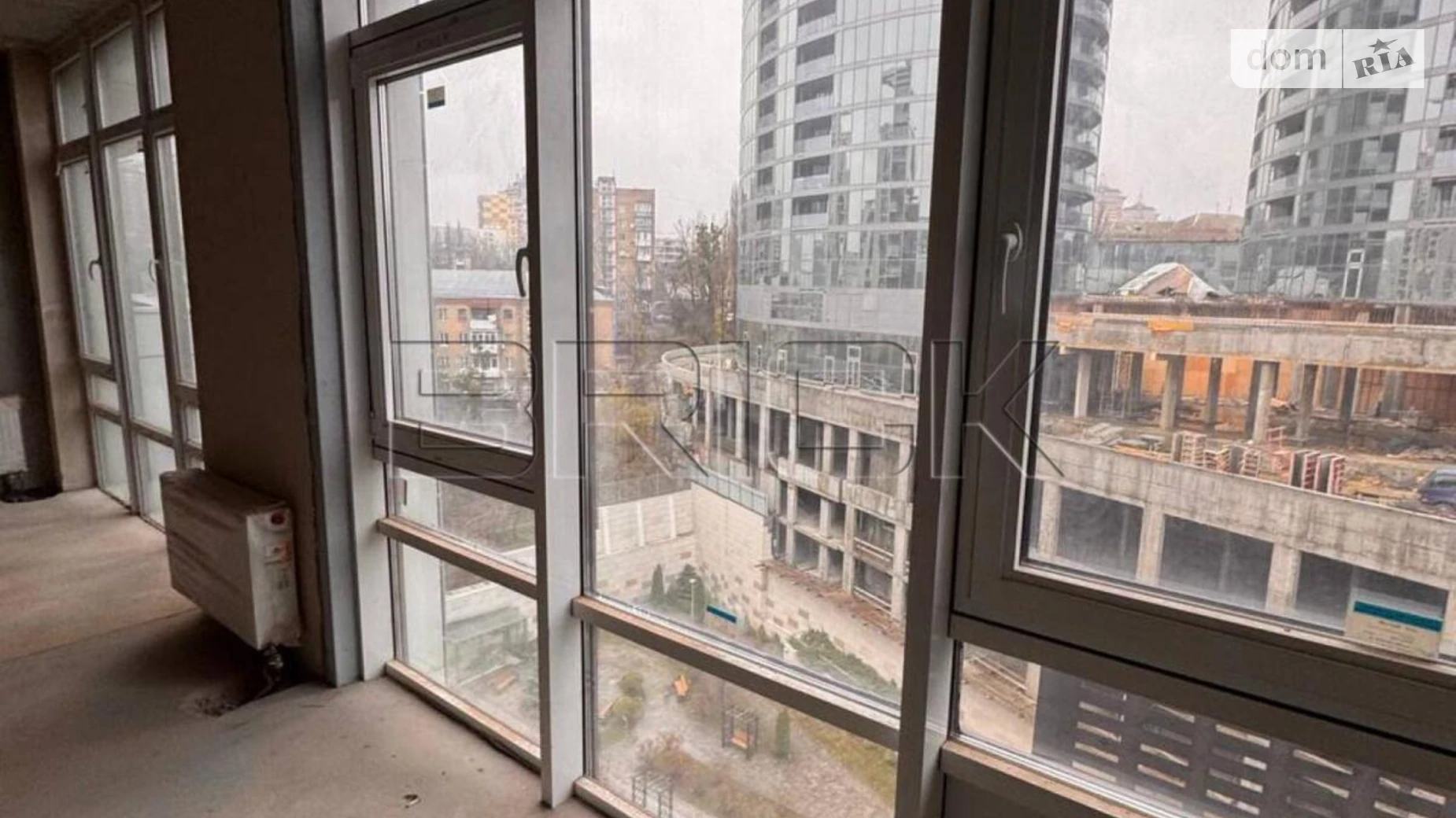 Продається 2-кімнатна квартира 68.5 кв. м у Києві, вул. Саперне Поле, 5А - фото 2