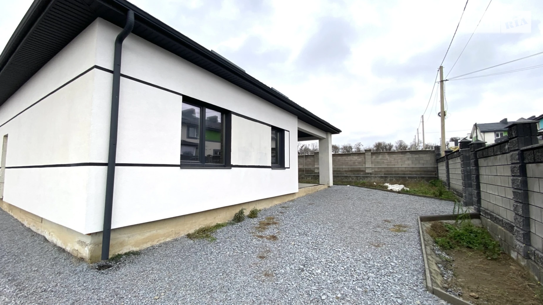 Продается одноэтажный дом 110 кв. м с гаражом, цена: 90000 $ - фото 2