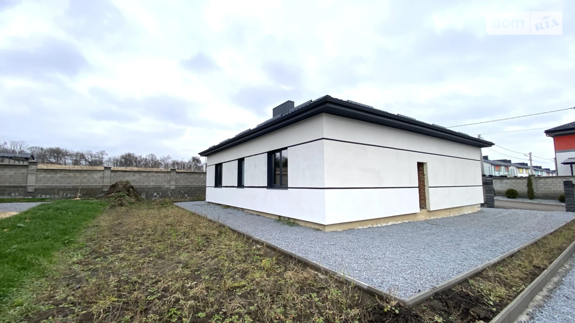 Продается одноэтажный дом 110 кв. м с гаражом, цена: 90000 $ - фото 4