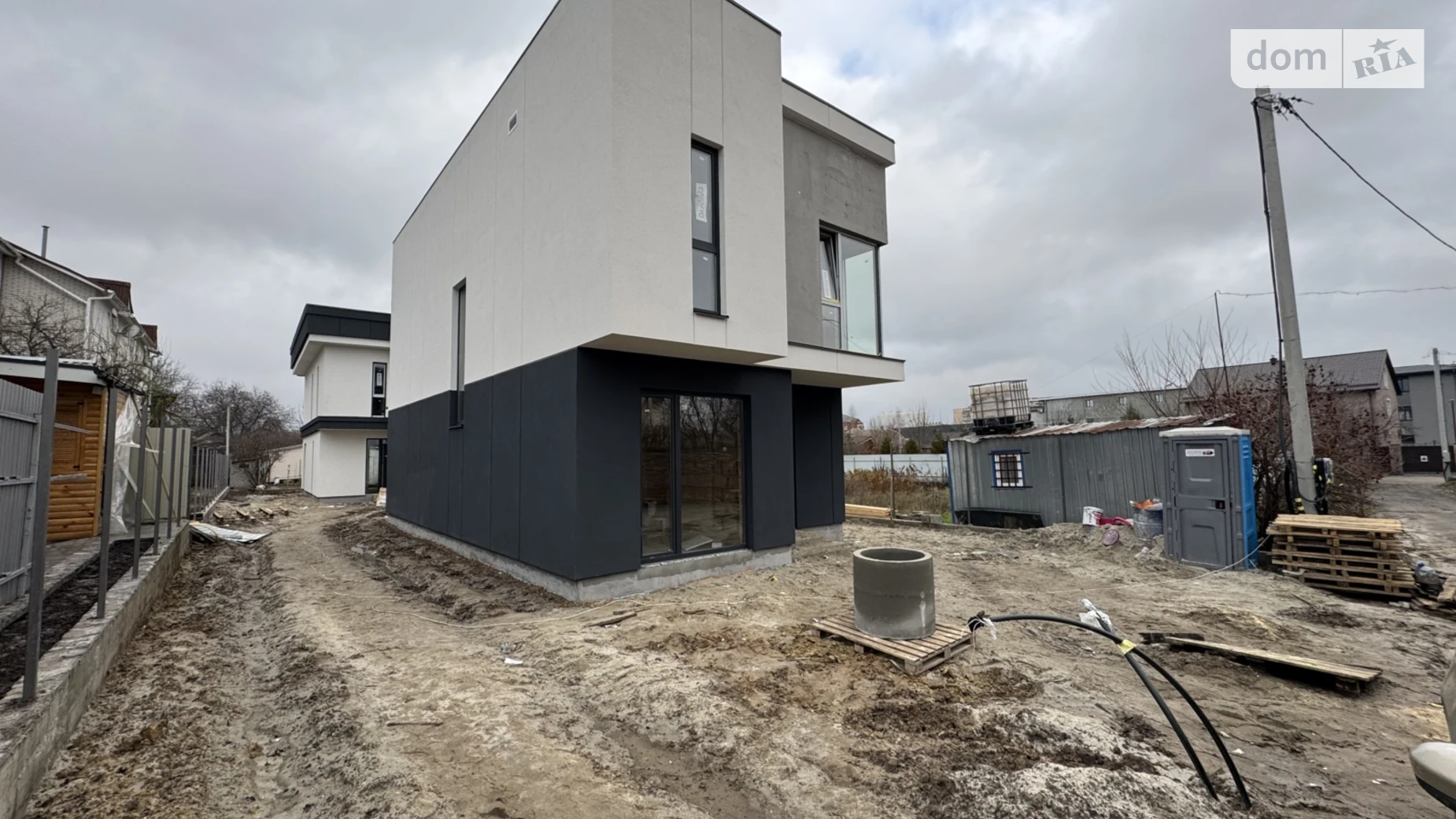 Продается дом на 2 этажа 145 кв. м с бассейном, цена: 189000 $ - фото 2