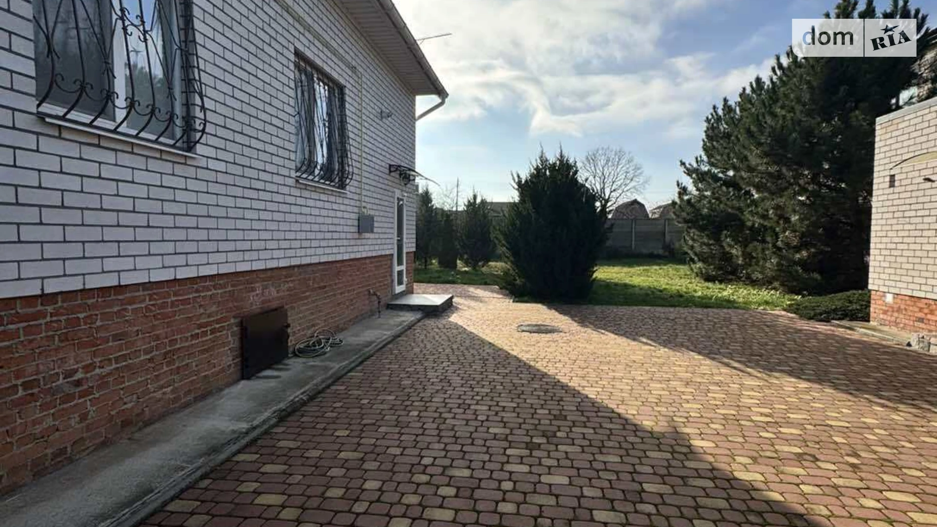 Продается дом на 2 этажа 134.8 кв. м с бассейном, цена: 150000 $ - фото 2