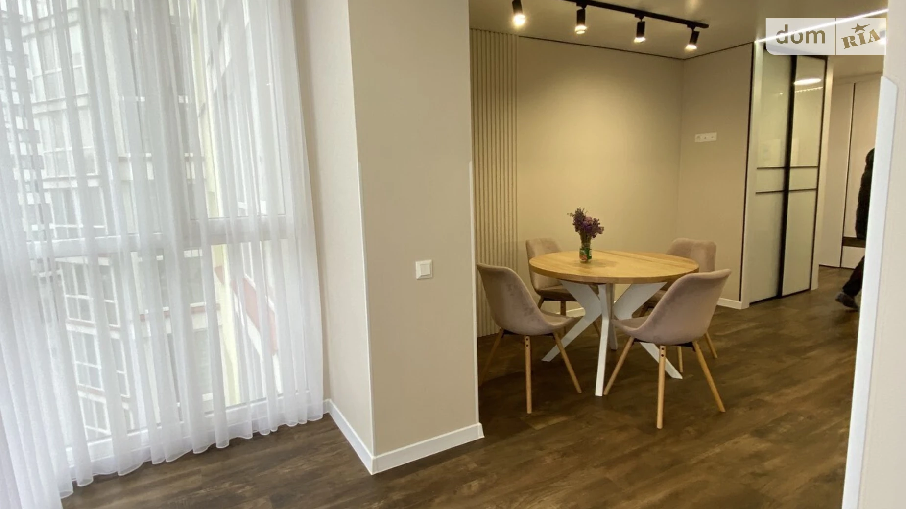 2-комнатная квартира 74 кв. м в Тернополе, ул. Владимира Великого - фото 3