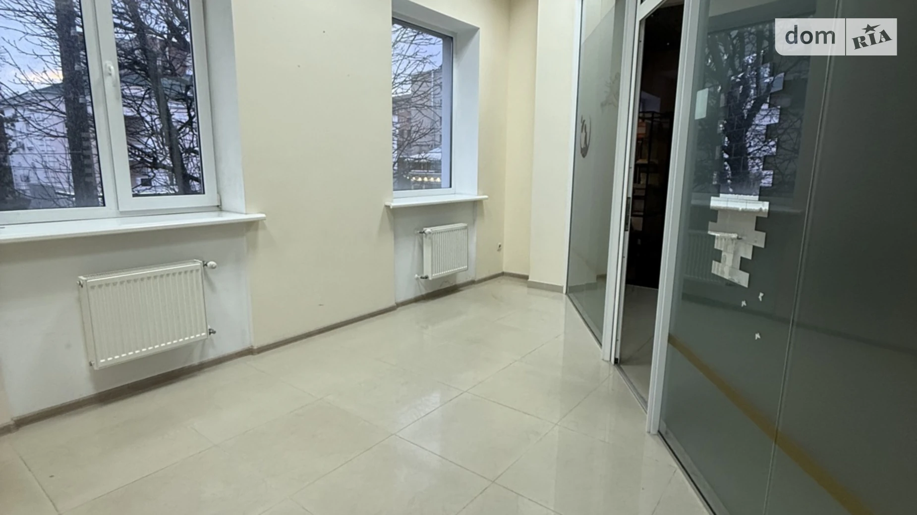 Сдается в аренду офис 16 кв. м в бизнес-центре, цена: 4000 грн - фото 2