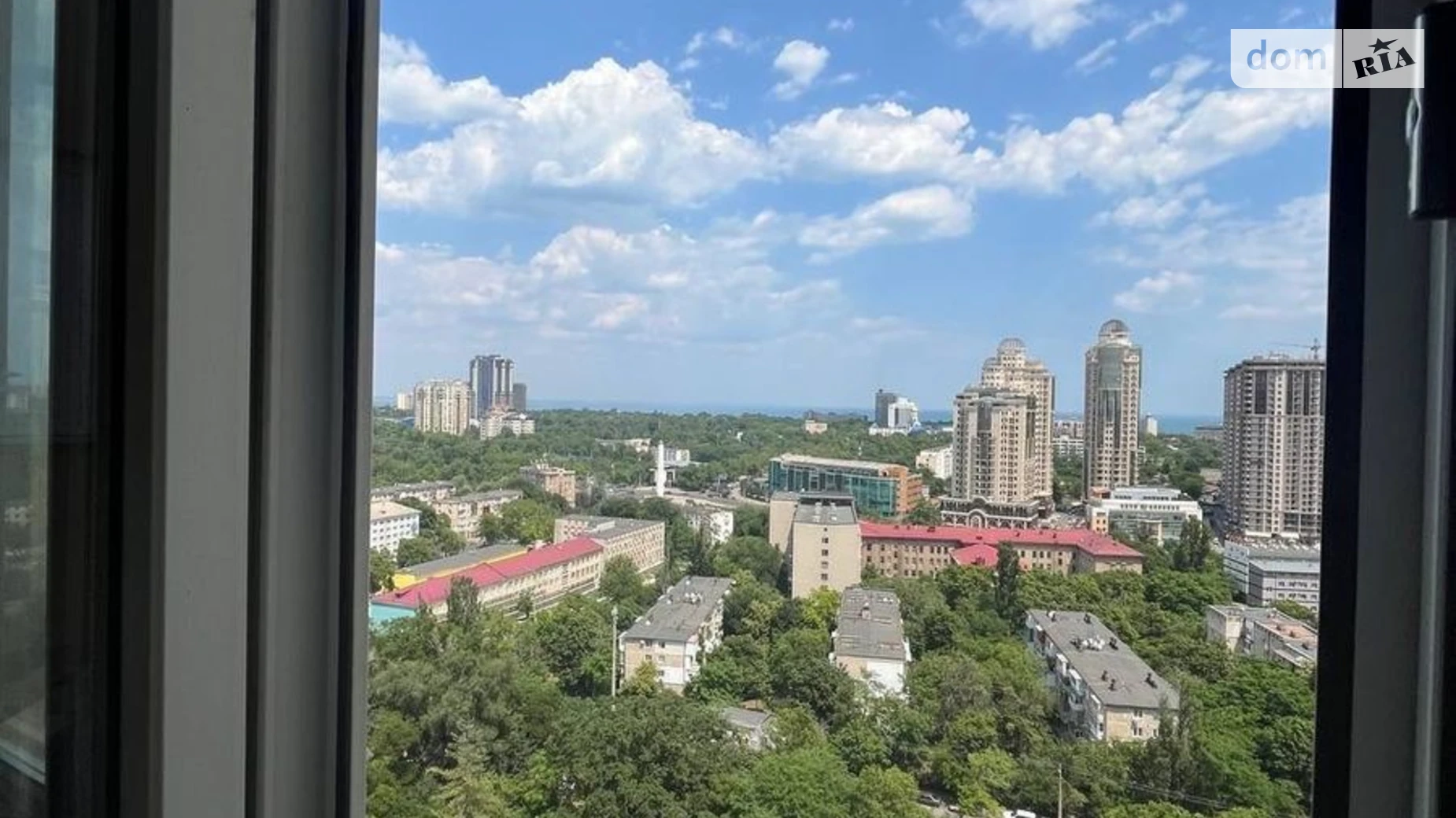 Продается 4-комнатная квартира 143.4 кв. м в Одессе, ул. Солнечная, 4 - фото 2