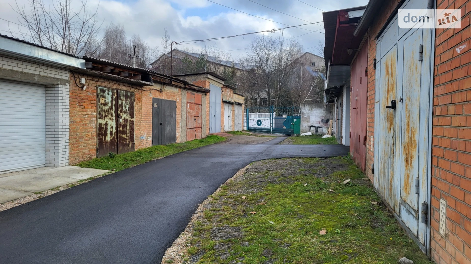 Сдается в аренду отдельно стоящий гараж под легковое авто на 18 кв. м, цена: 3700 грн - фото 4