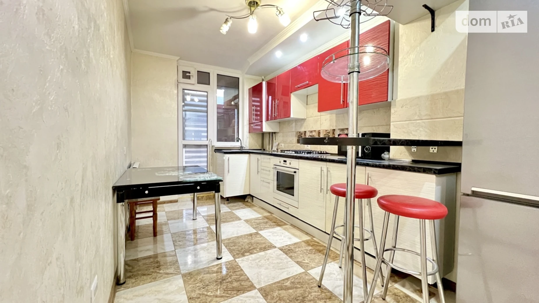 2-комнатная квартира 68 кв. м в Тернополе, ул. Хмельницкого Богдана - фото 3