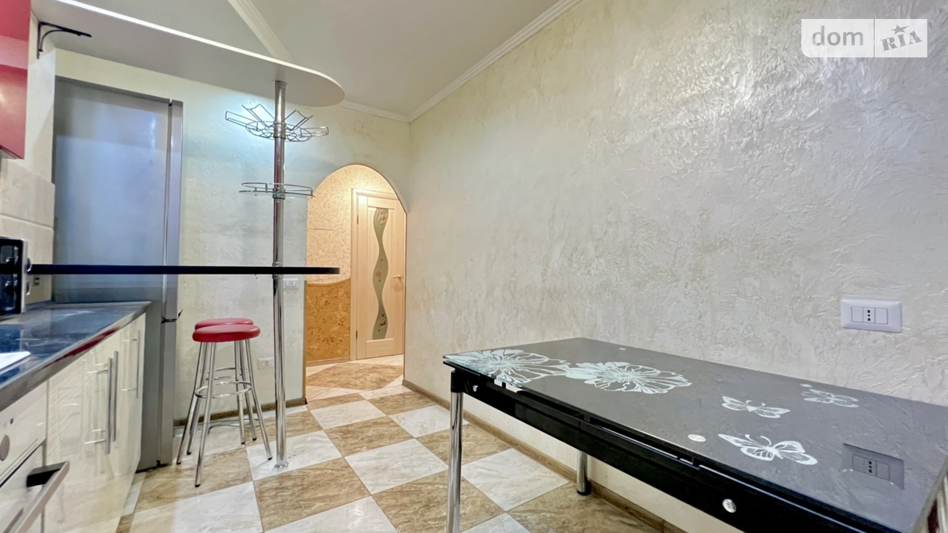 2-комнатная квартира 68 кв. м в Тернополе, ул. Хмельницкого Богдана - фото 5