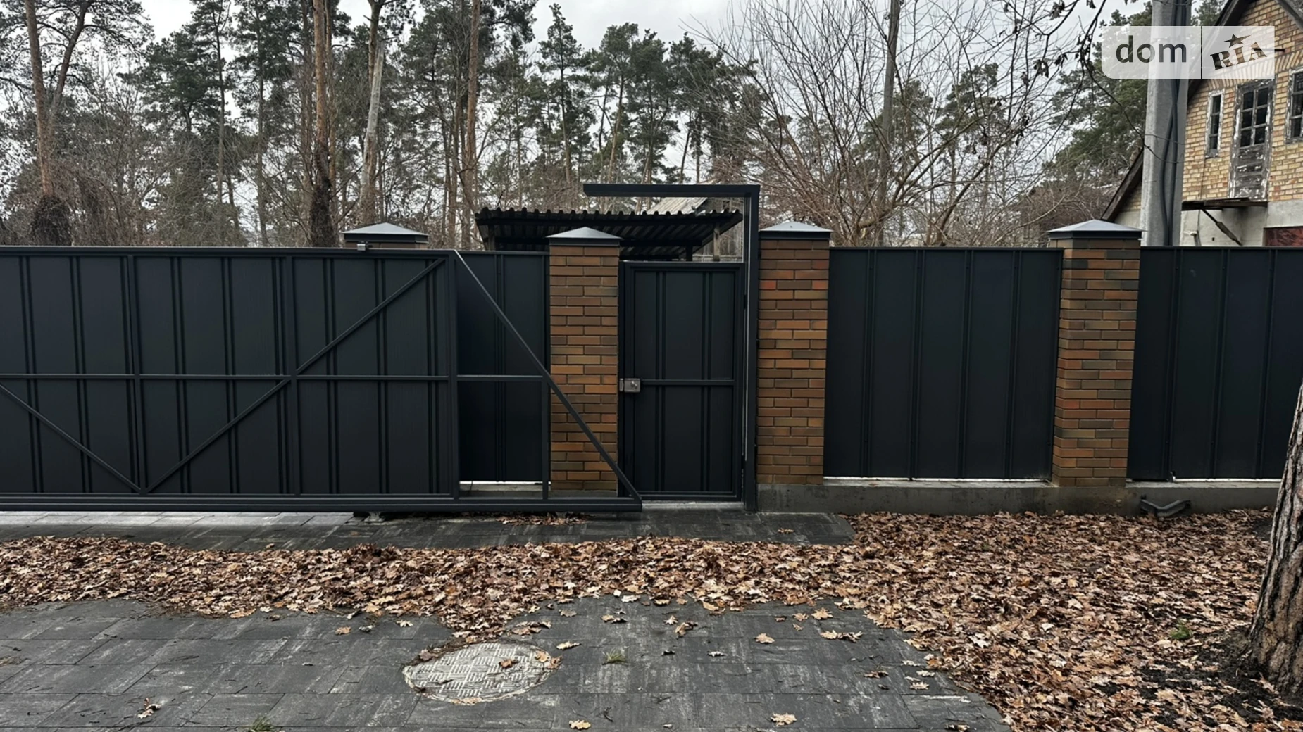 Продается дом на 2 этажа 130 кв. м с гаражом, цена: 190000 $ - фото 2