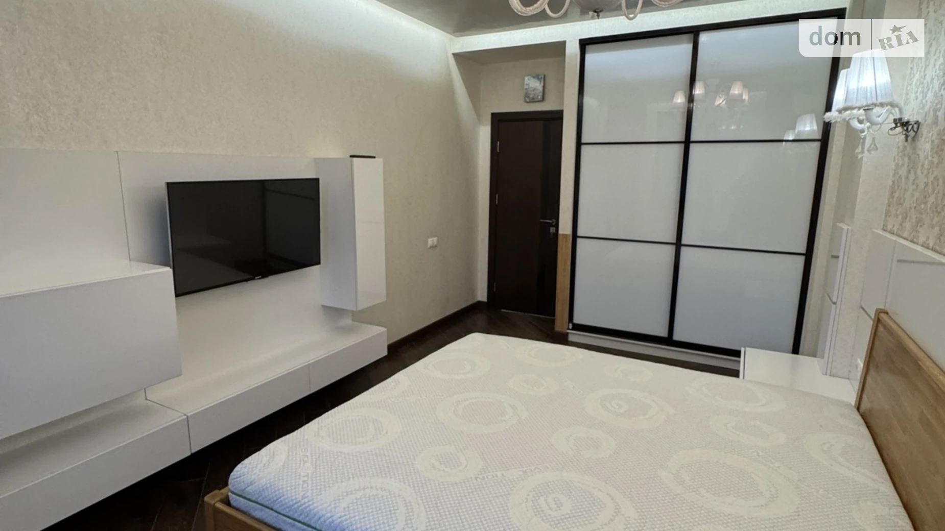 Сдается в аренду 2-комнатная квартира 85 кв. м в Львове, ул. Лычаковская, 33А - фото 5