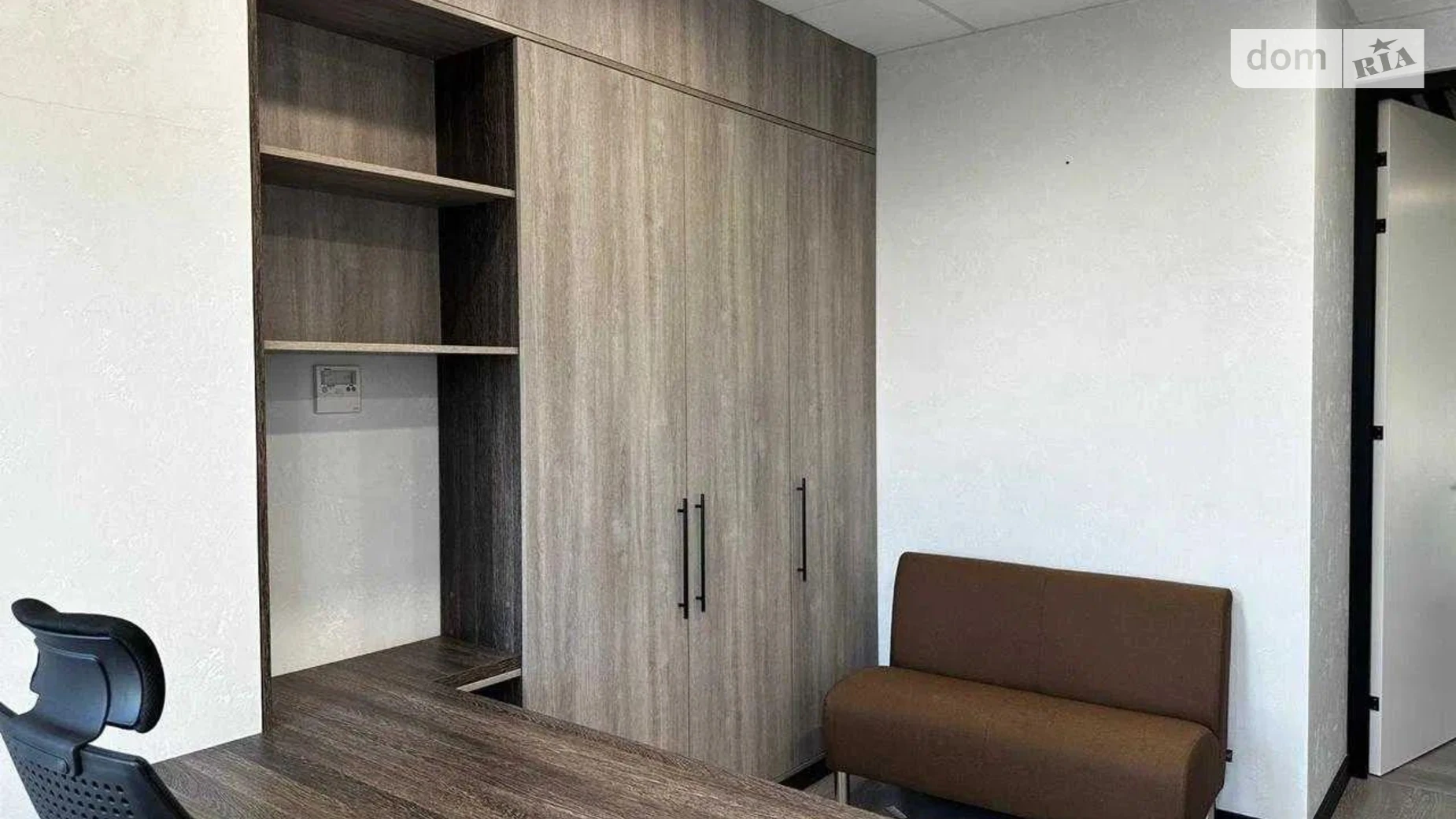 Сдается в аренду офис 250 кв. м в бизнес-центре, цена: 6100 $ - фото 2