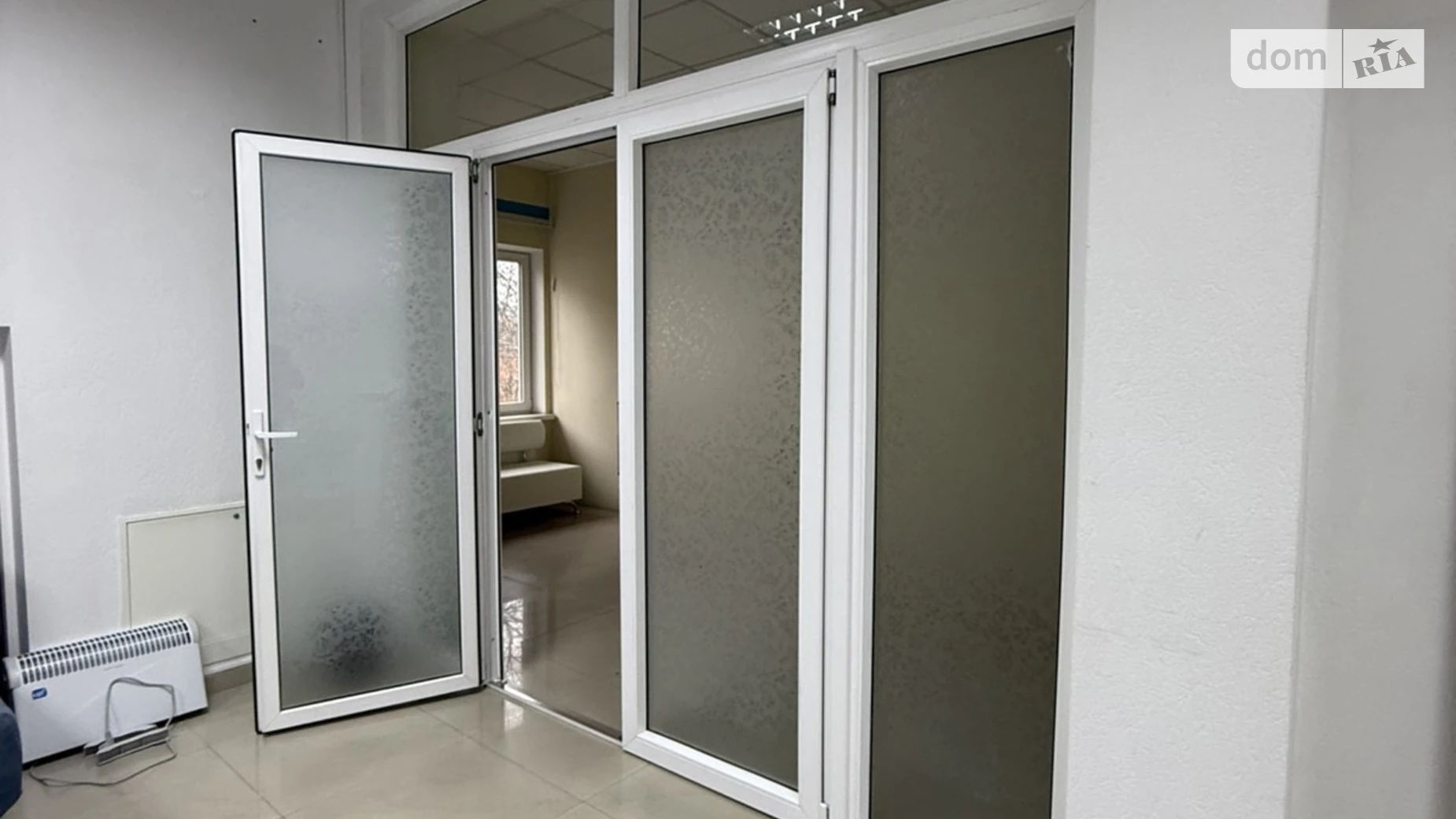 Сдается в аренду помещения свободного назначения 26 кв. м в 2-этажном здании, цена: 12000 грн - фото 2