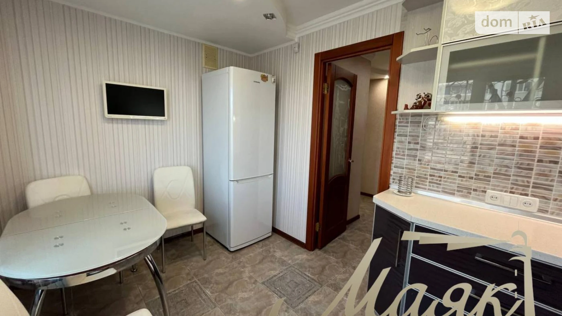 2-комнатная квартира 50.28 кв. м в Запорожье, просп. Преображенского инженера, 25 - фото 2