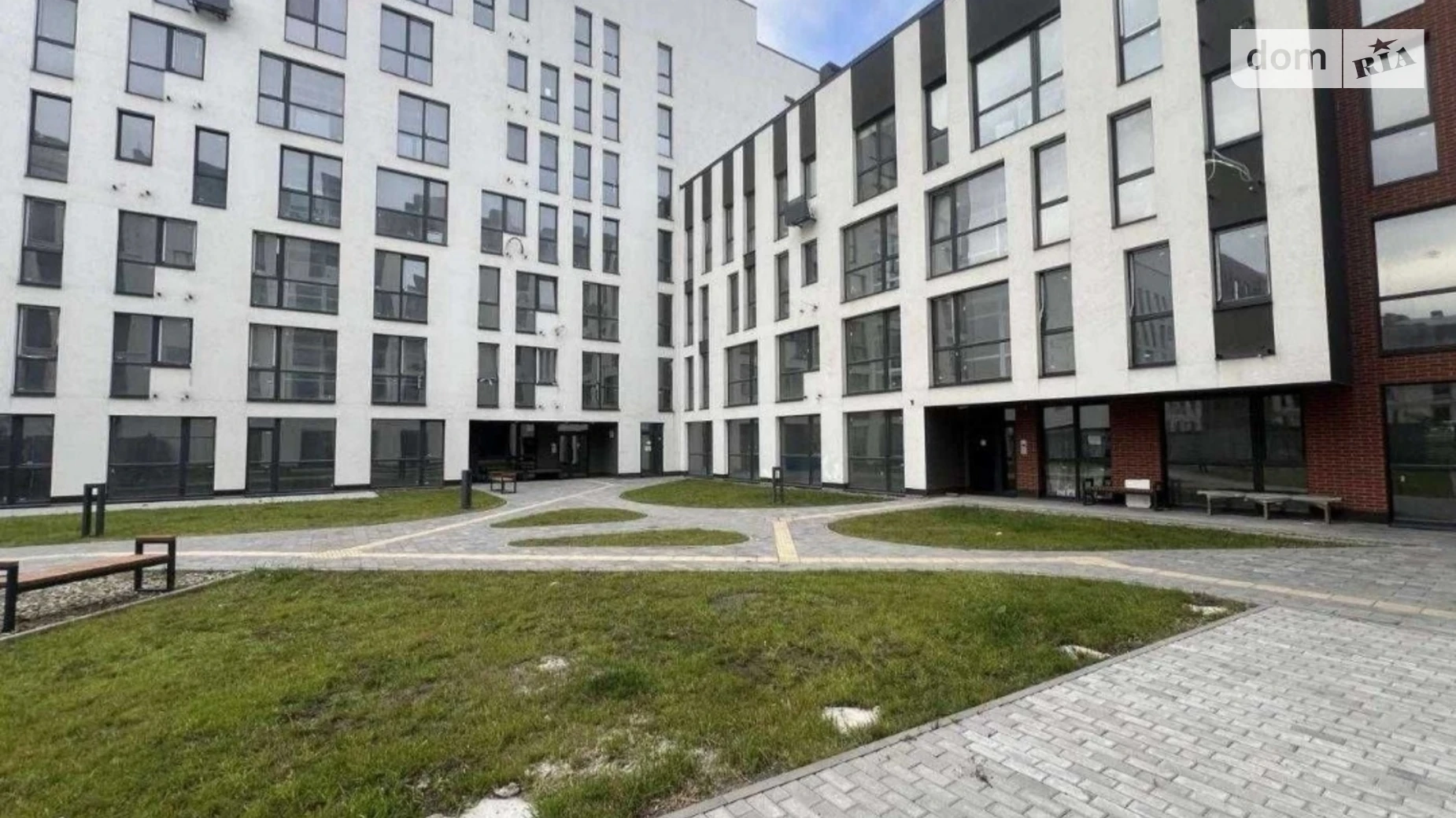 Продается 1-комнатная квартира 43 кв. м в, цена: 68999 $ - фото 3