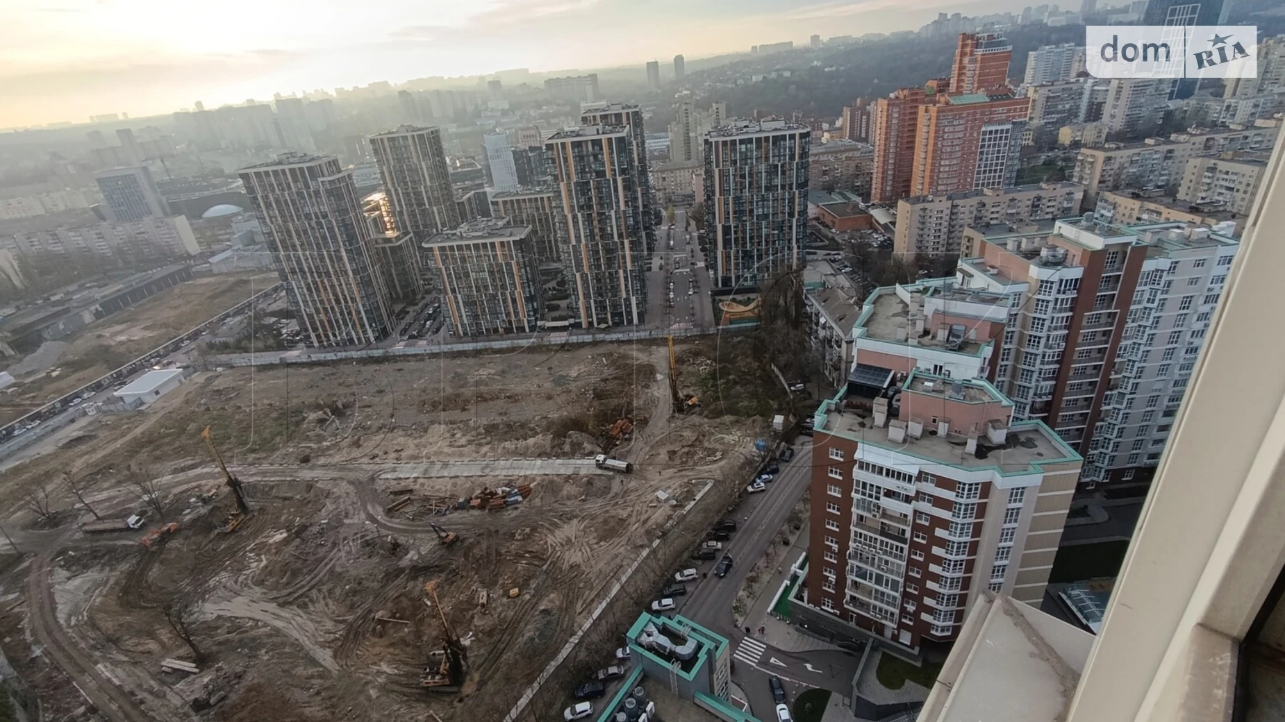 Продается 1-комнатная квартира 52 кв. м в Киеве, ул. Саперное Поле, 14/55 - фото 4