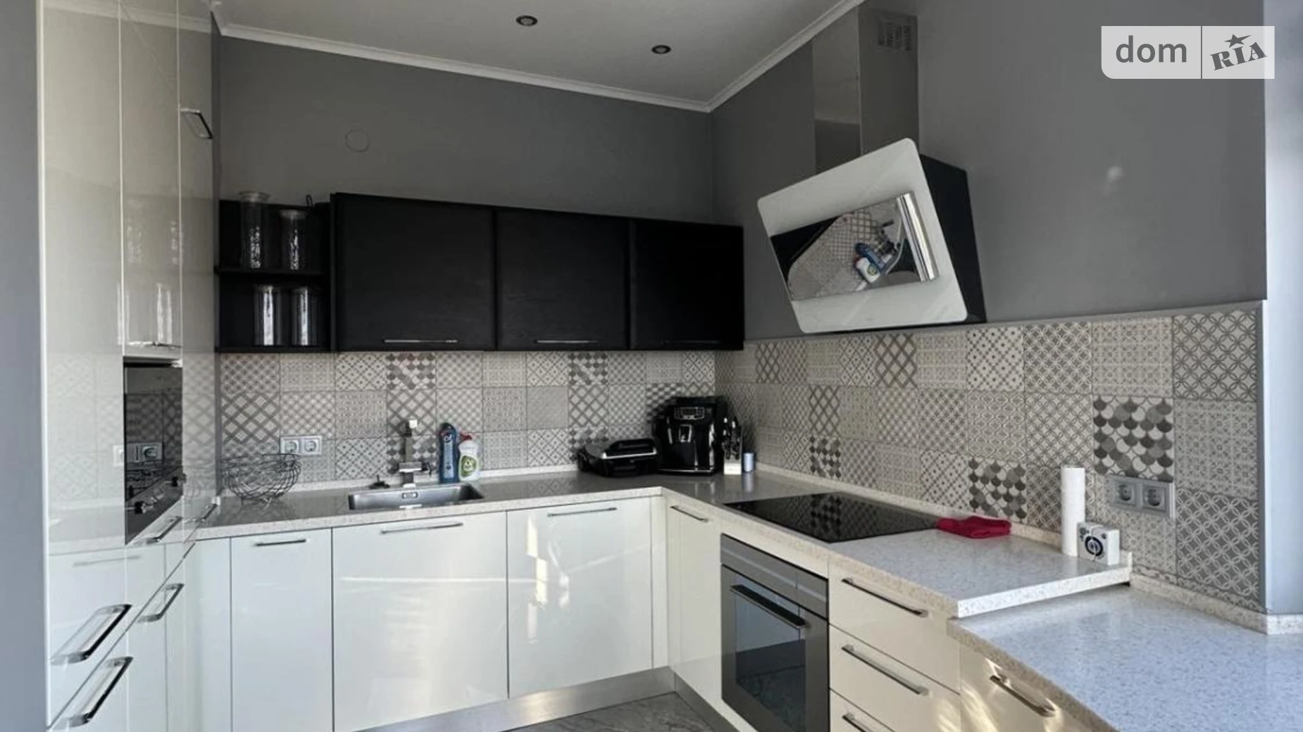 Продається 2-кімнатна квартира 97.7 кв. м у Ужгороді, вул. Ігоря Сікорського(Можайського), 16А - фото 2