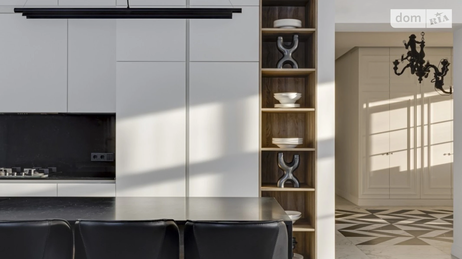 Продается дом на 2 этажа 216.9 кв. м с бассейном, цена: 550000 $ - фото 2