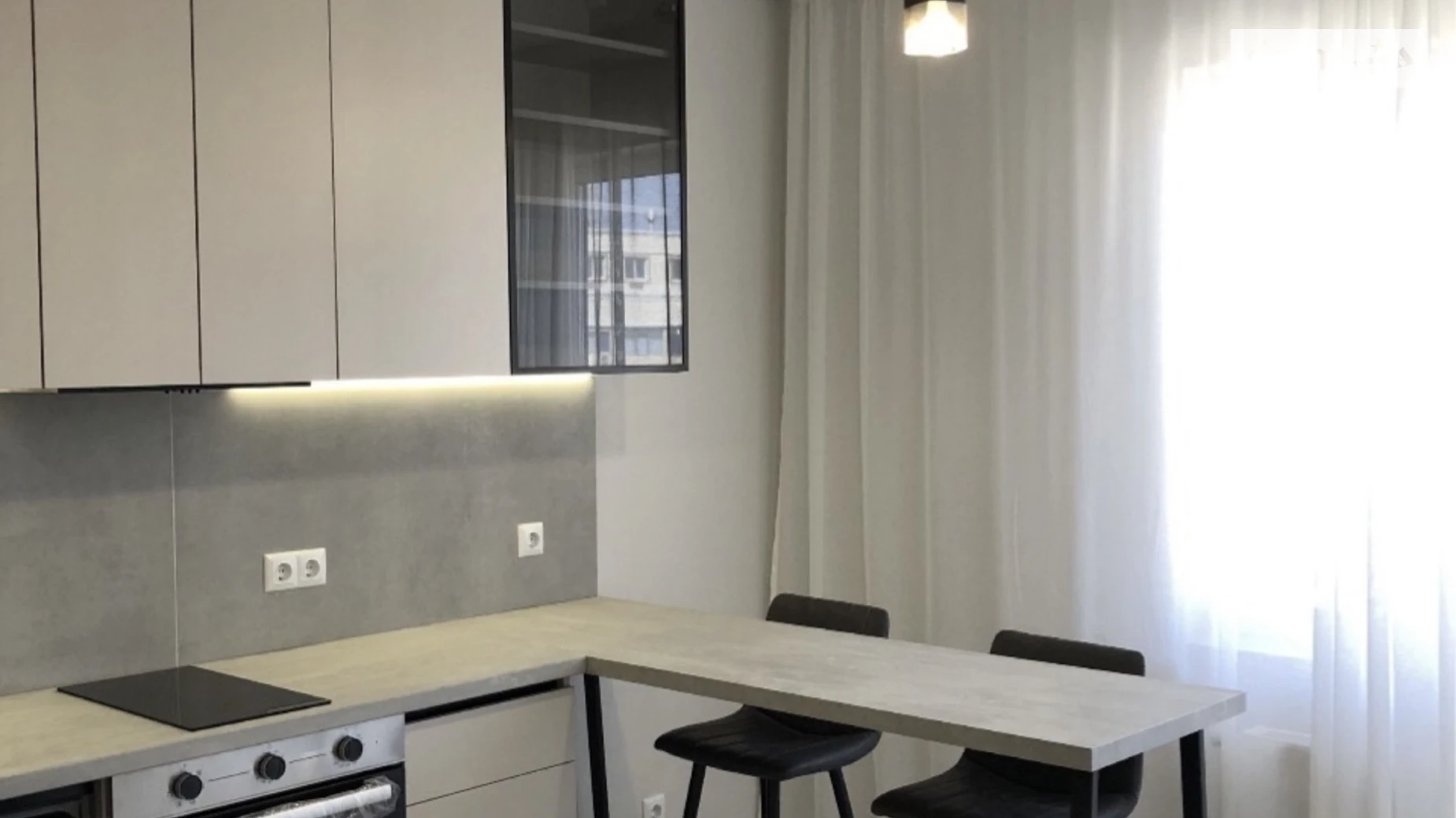 Продается 1-комнатная квартира 45 кв. м в Одессе, ул. Академика Сахарова, 3Е - фото 2