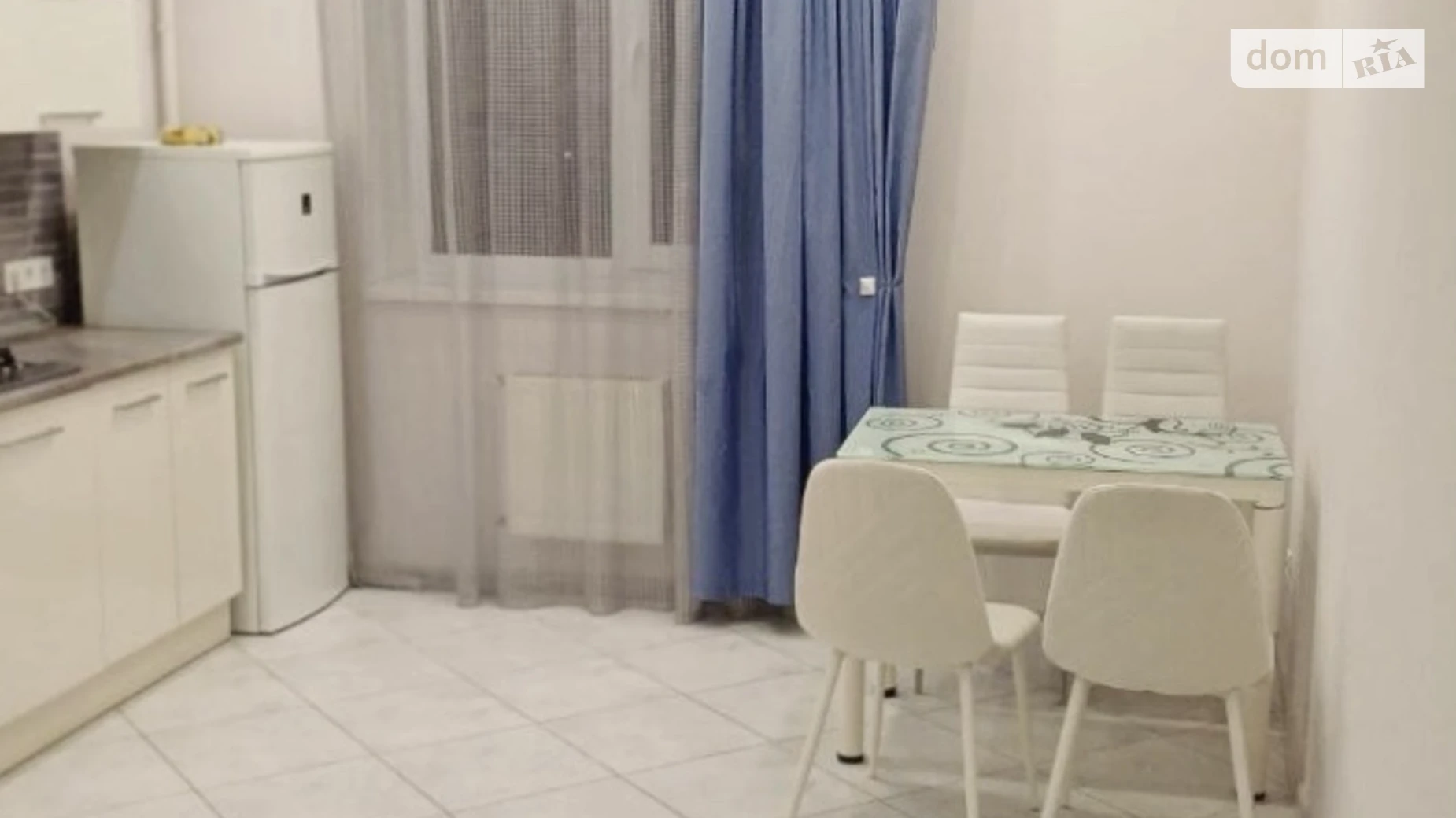 Сдается в аренду 1-комнатная квартира 47 кв. м в Львове, ул. Кравченко Ульяны, 8 - фото 2