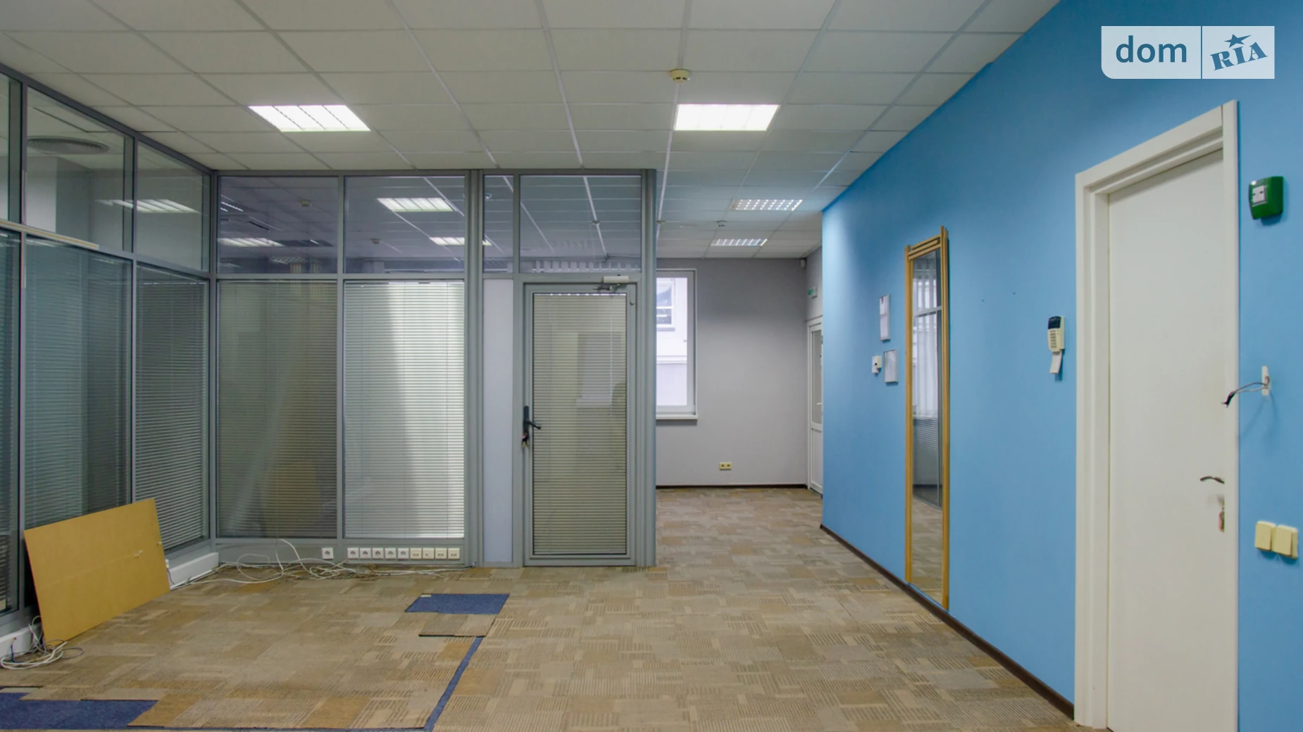 Сдается в аренду офис 985.67 кв. м в бизнес-центре, цена: 8871 $ - фото 2