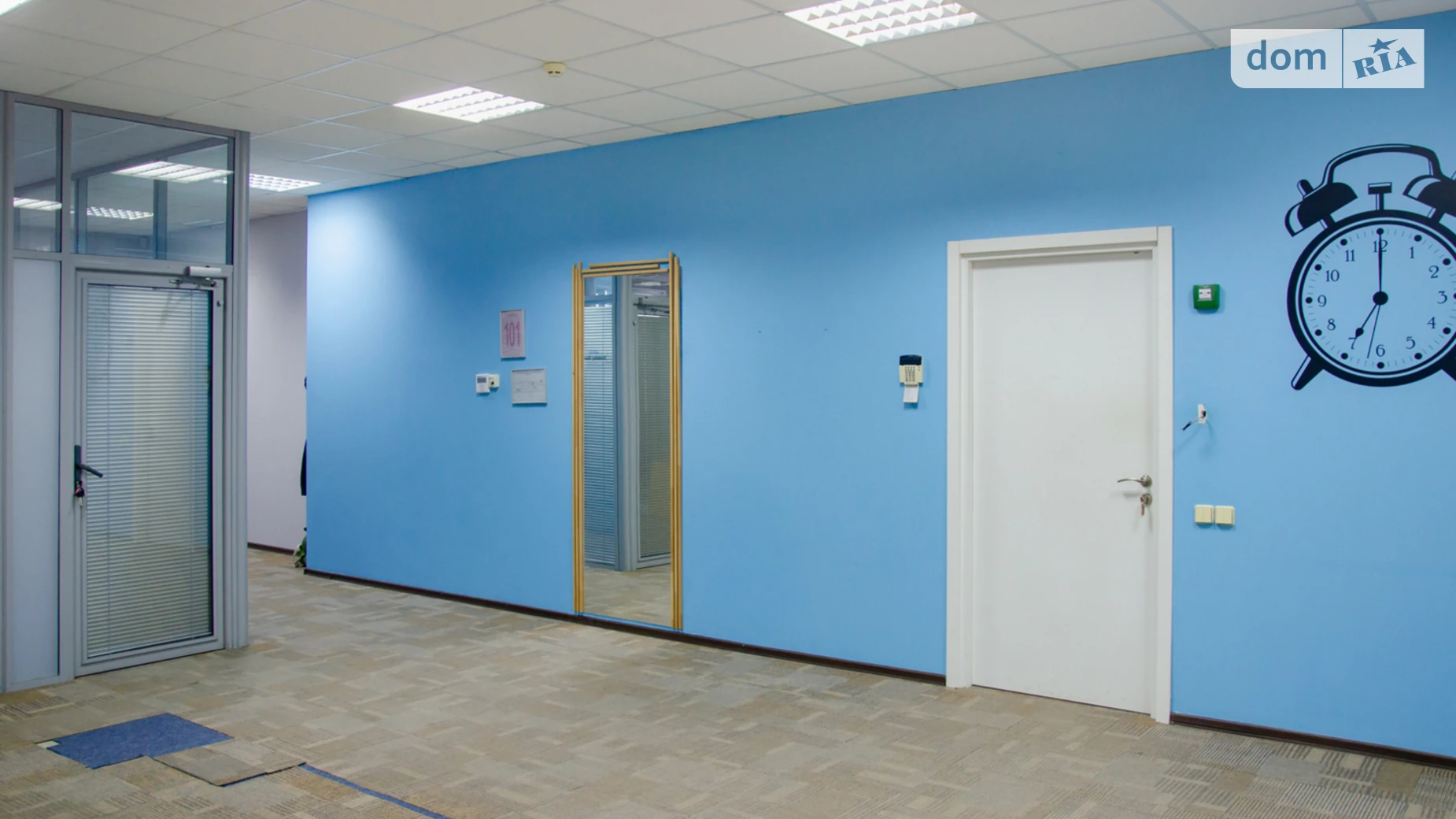 Сдается в аренду офис 985.67 кв. м в бизнес-центре, цена: 8871 $ - фото 4