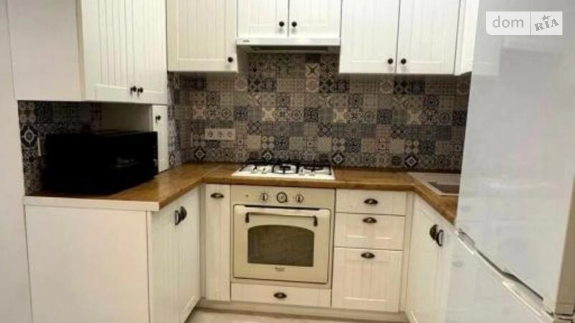 Продается 1-комнатная квартира 38 кв. м в Киеве, цена: 95000 $ - фото 2