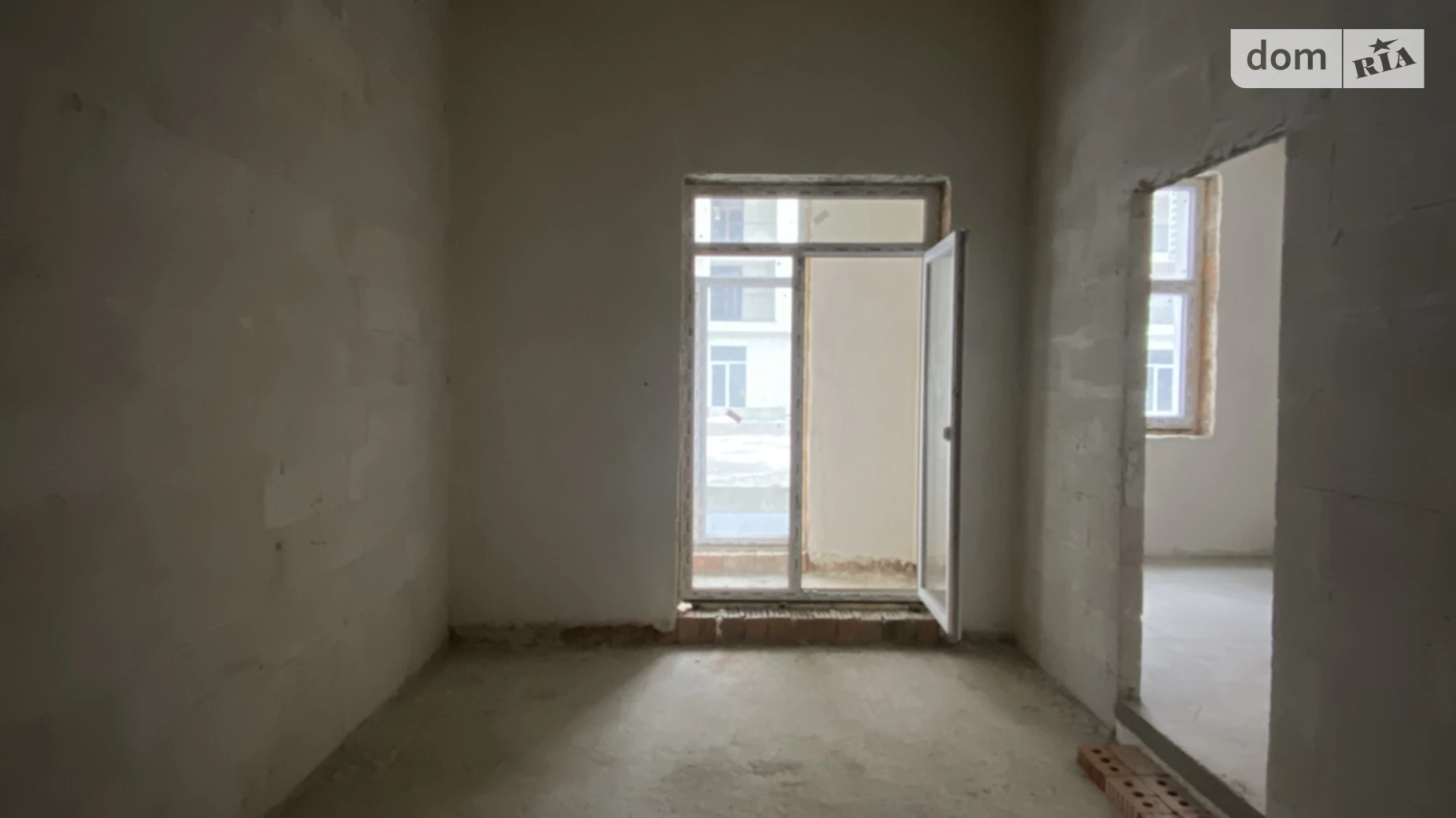 Продается 1-комнатная квартира 41 кв. м в Львове, ул. Под Голоском, 16 - фото 2