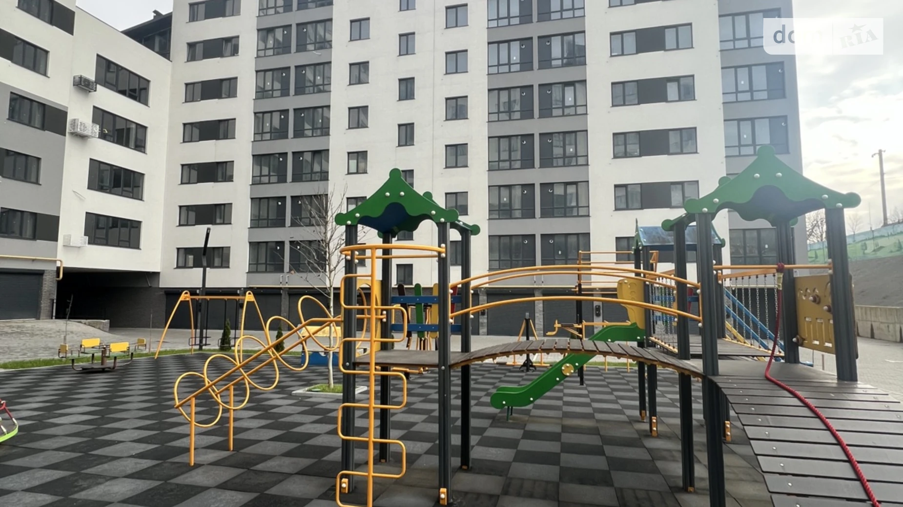 Продается 1-комнатная квартира 54 кв. м в, цена: 42600 $ - фото 2