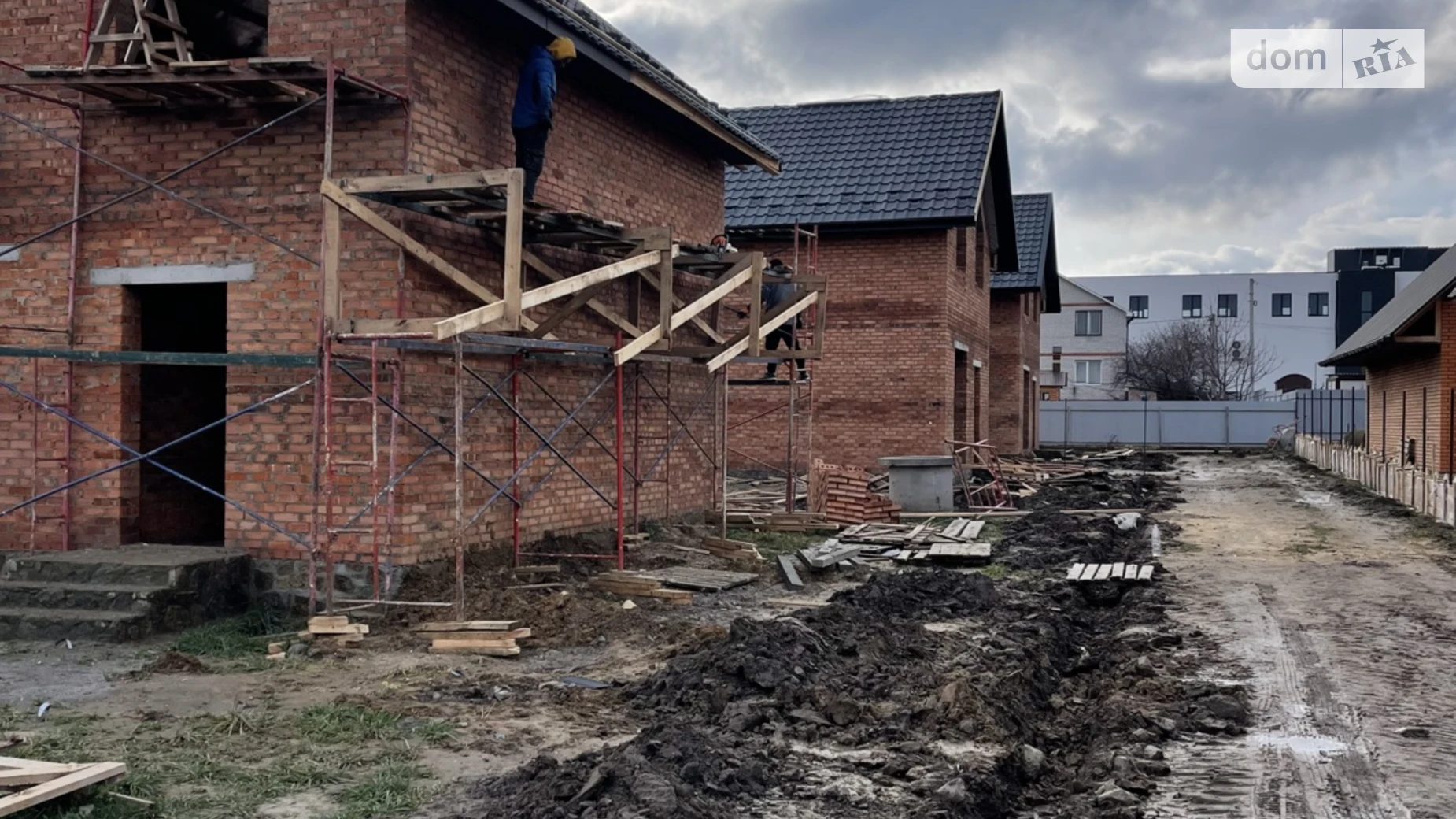 Продается дом на 2 этажа 95 кв. м с участком, цена: 90000 $ - фото 3