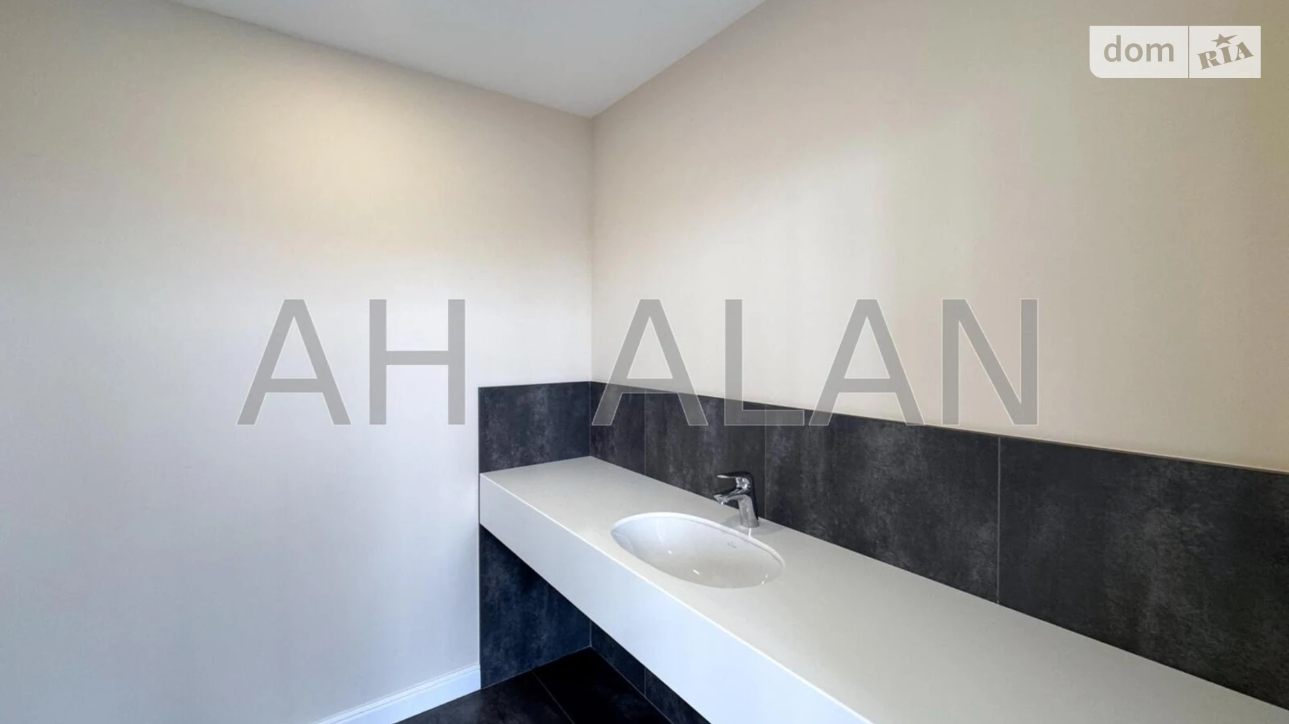 Сдается в аренду офис 690 кв. м в бизнес-центре, цена: 9660 $ - фото 2