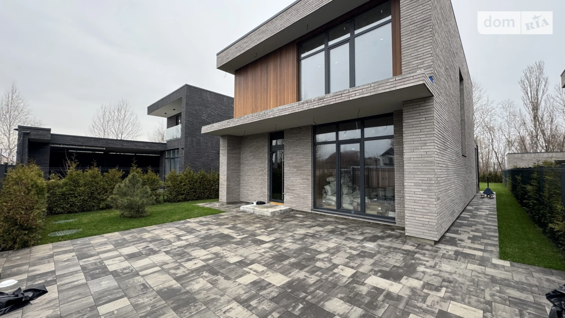 Продается дом на 2 этажа 180 кв. м с бассейном, цена: 310000 $ - фото 2