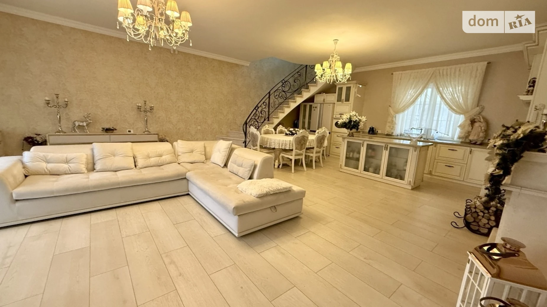 Сдается в аренду дом на 2 этажа 378 кв. м с камином, цена: 1500 $ - фото 2