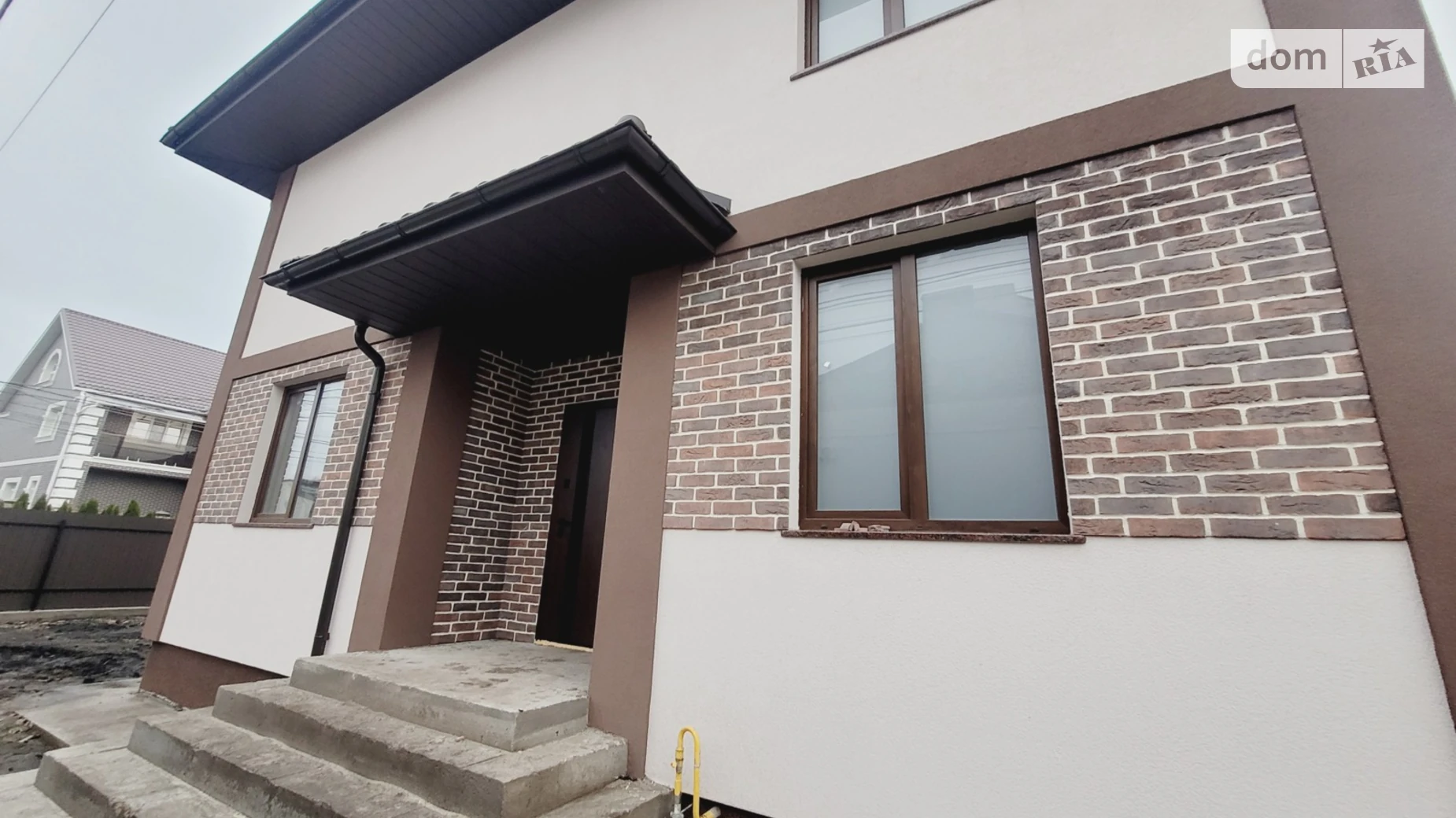 Продается дом на 2 этажа 220 кв. м с бассейном, цена: 180000 $ - фото 3