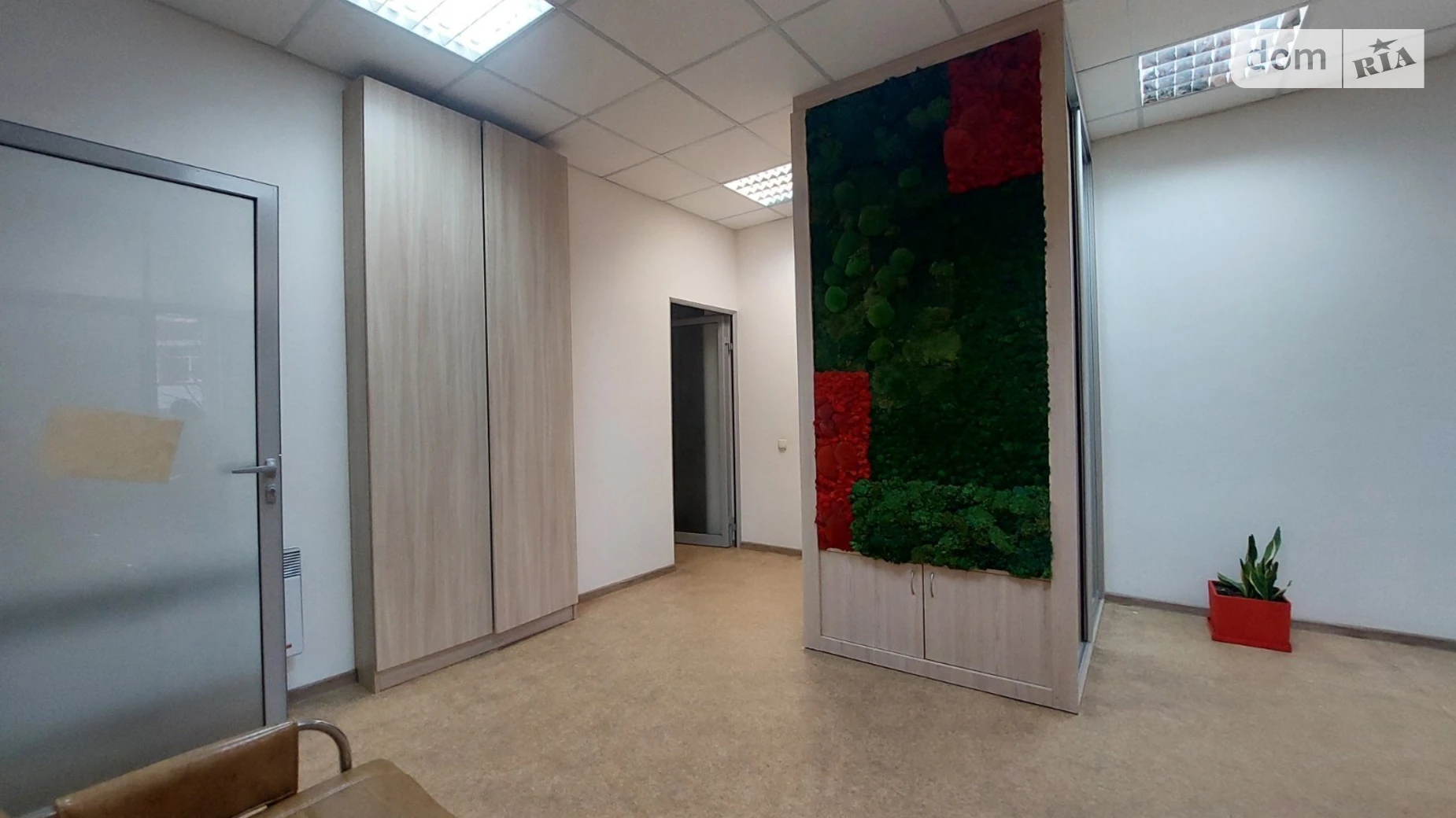 Сдается в аренду офис 93.2 кв. м в бизнес-центре, цена: 37200 грн - фото 2