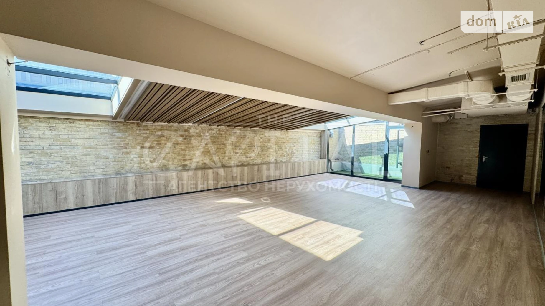 Сдается в аренду офис 1062 кв. м в бизнес-центре, цена: 32922 $ - фото 5