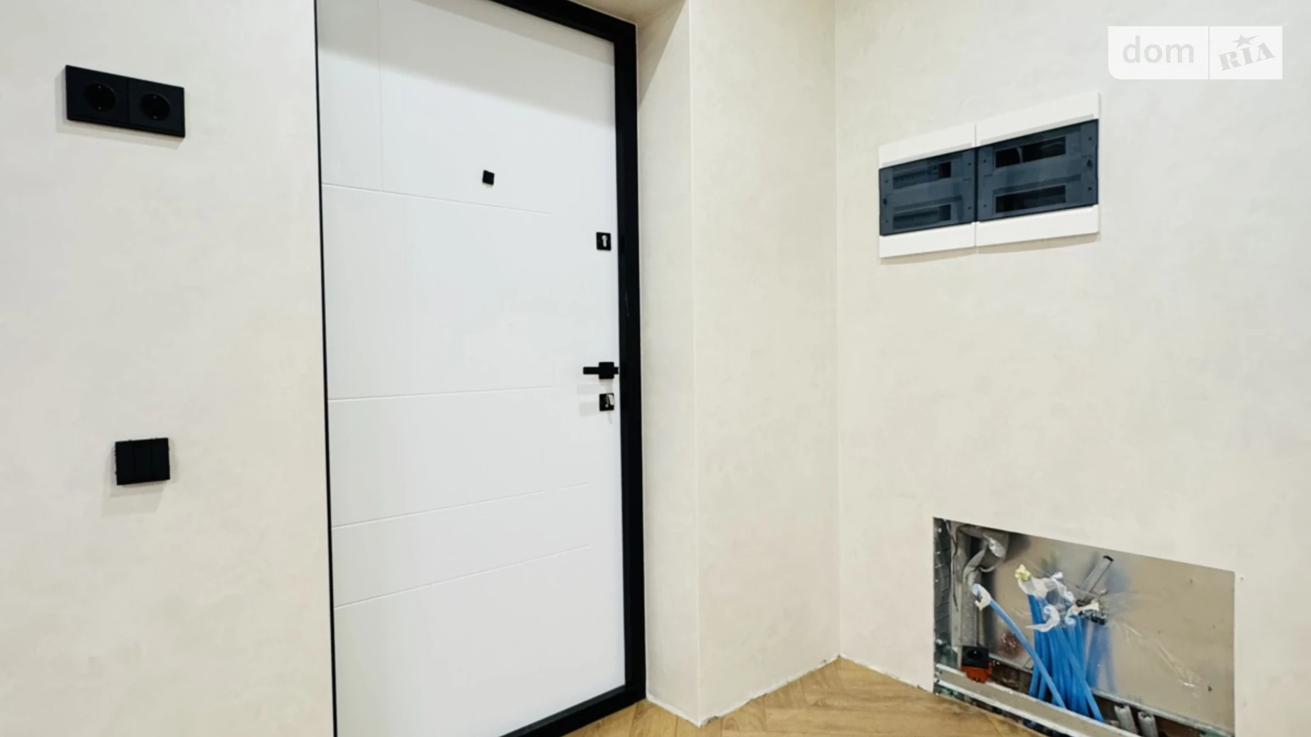 Продается 1-комнатная квартира 58 кв. м в Черновцах, ул. Дмитрия Ковалева(Минина Кузьмы), 14 - фото 4