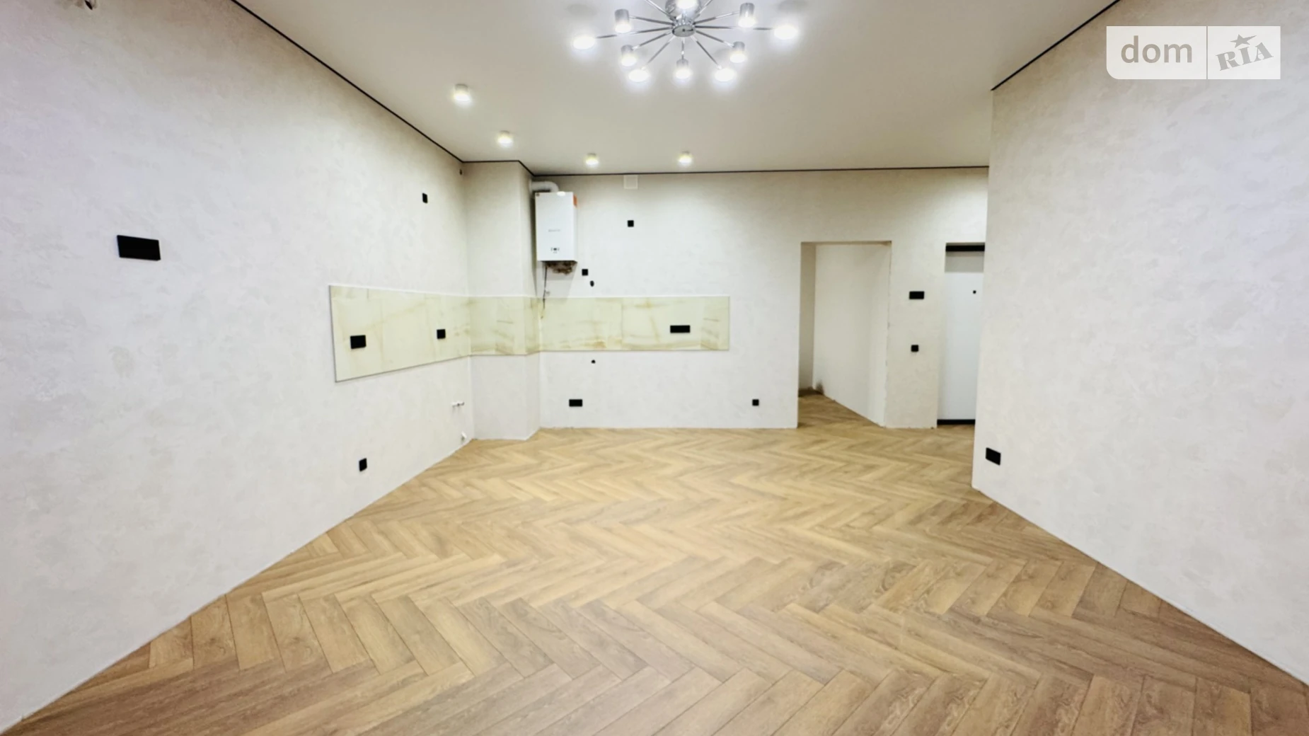 Продается 1-комнатная квартира 58 кв. м в Черновцах, ул. Дмитрия Ковалева(Минина Кузьмы), 14 - фото 5