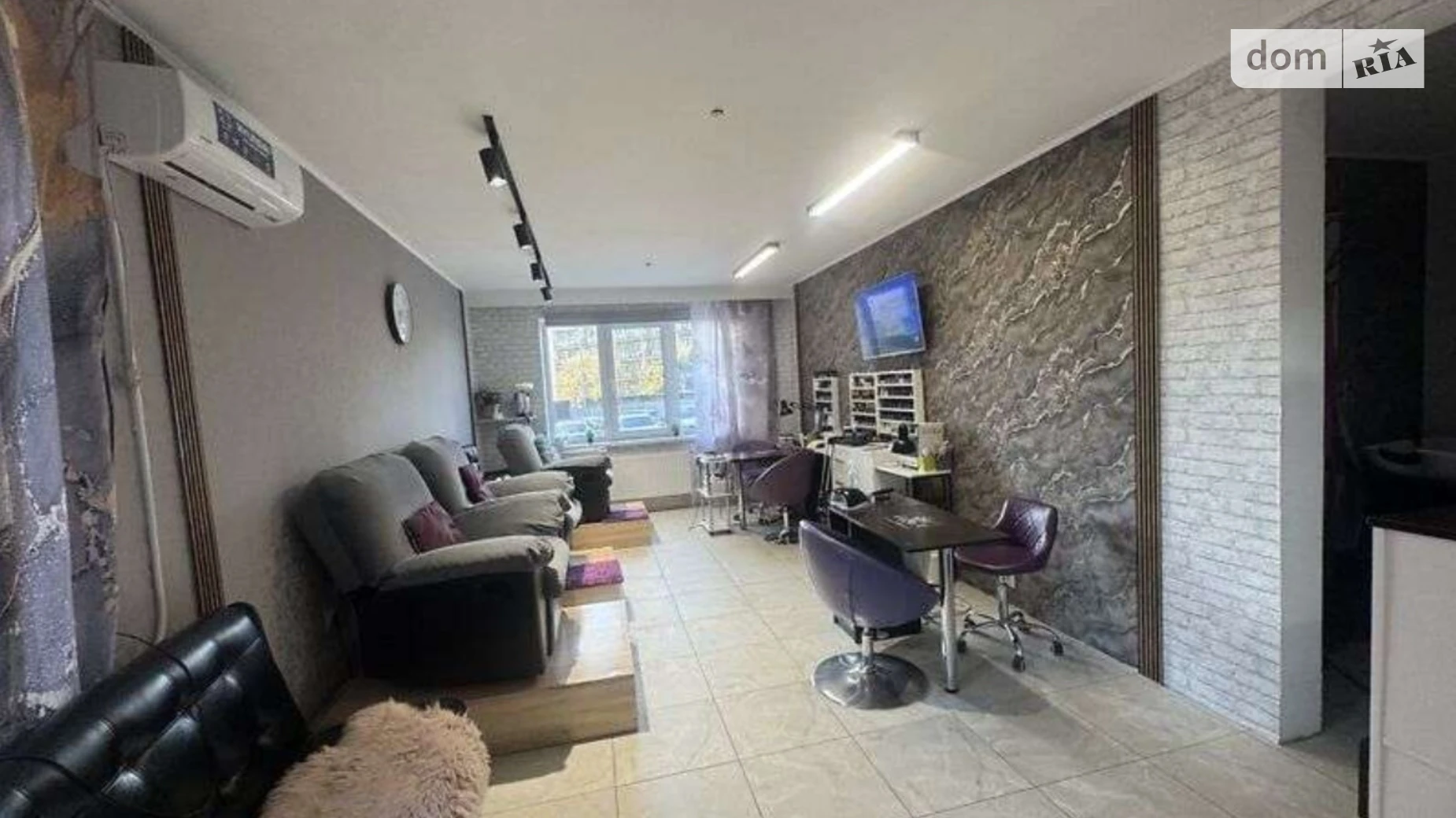 Продается офис 43 кв. м в бизнес-центре, цена: 55000 $ - фото 4