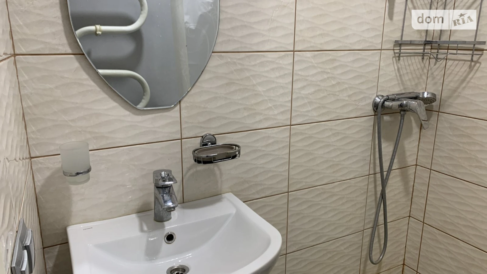 Сдается в аренду 3-комнатная квартира 58 кв. м в Львове, ул. Вячеслава Липинского, 6 - фото 2