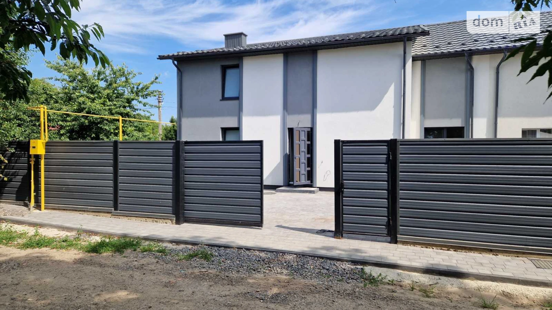 Продается дом на 2 этажа 190 кв. м с бассейном, цена: 129000 $ - фото 2