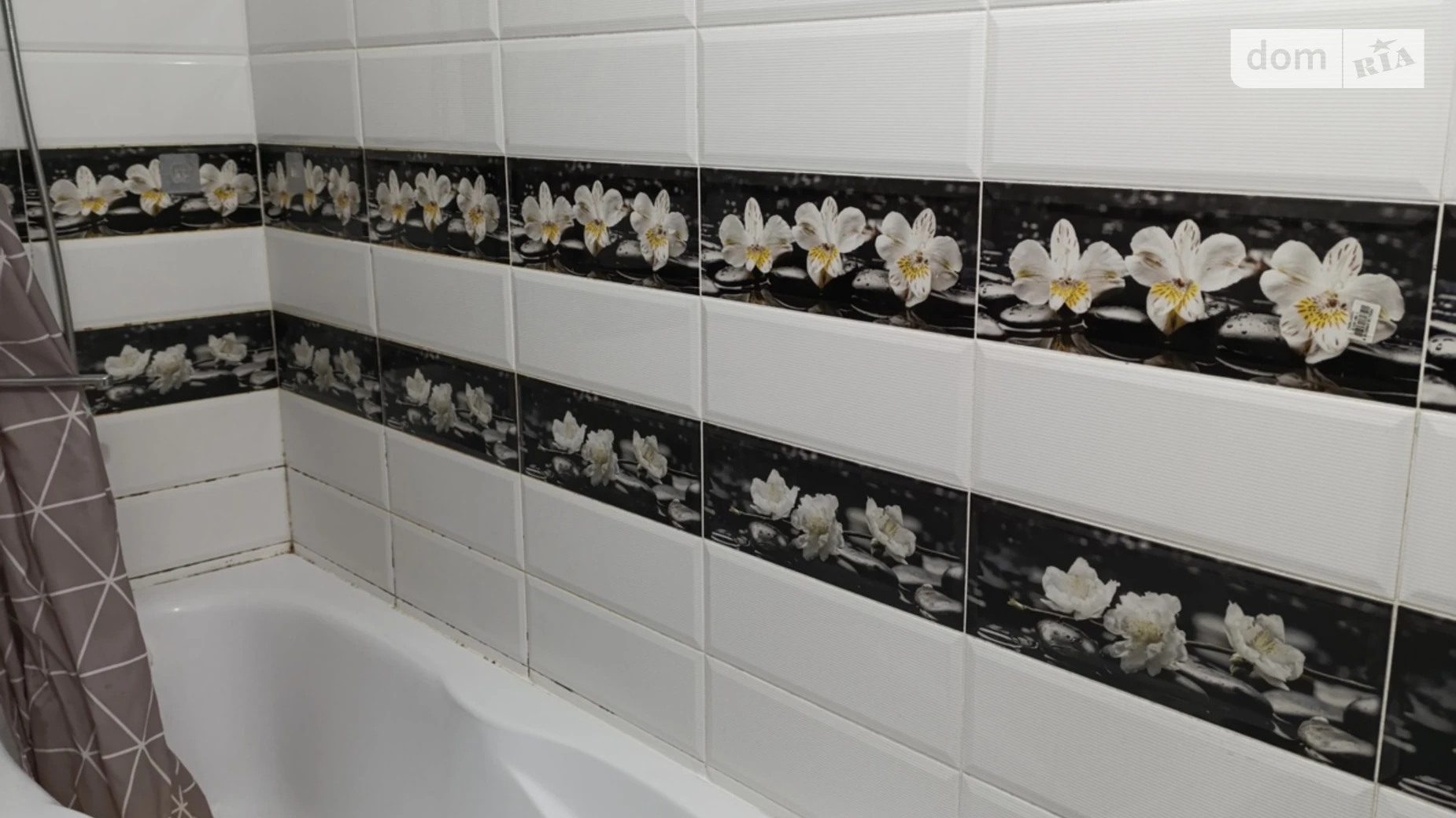 Сдается в аренду 1-комнатная квартира 52 кв. м в, цена: 200 $ - фото 4