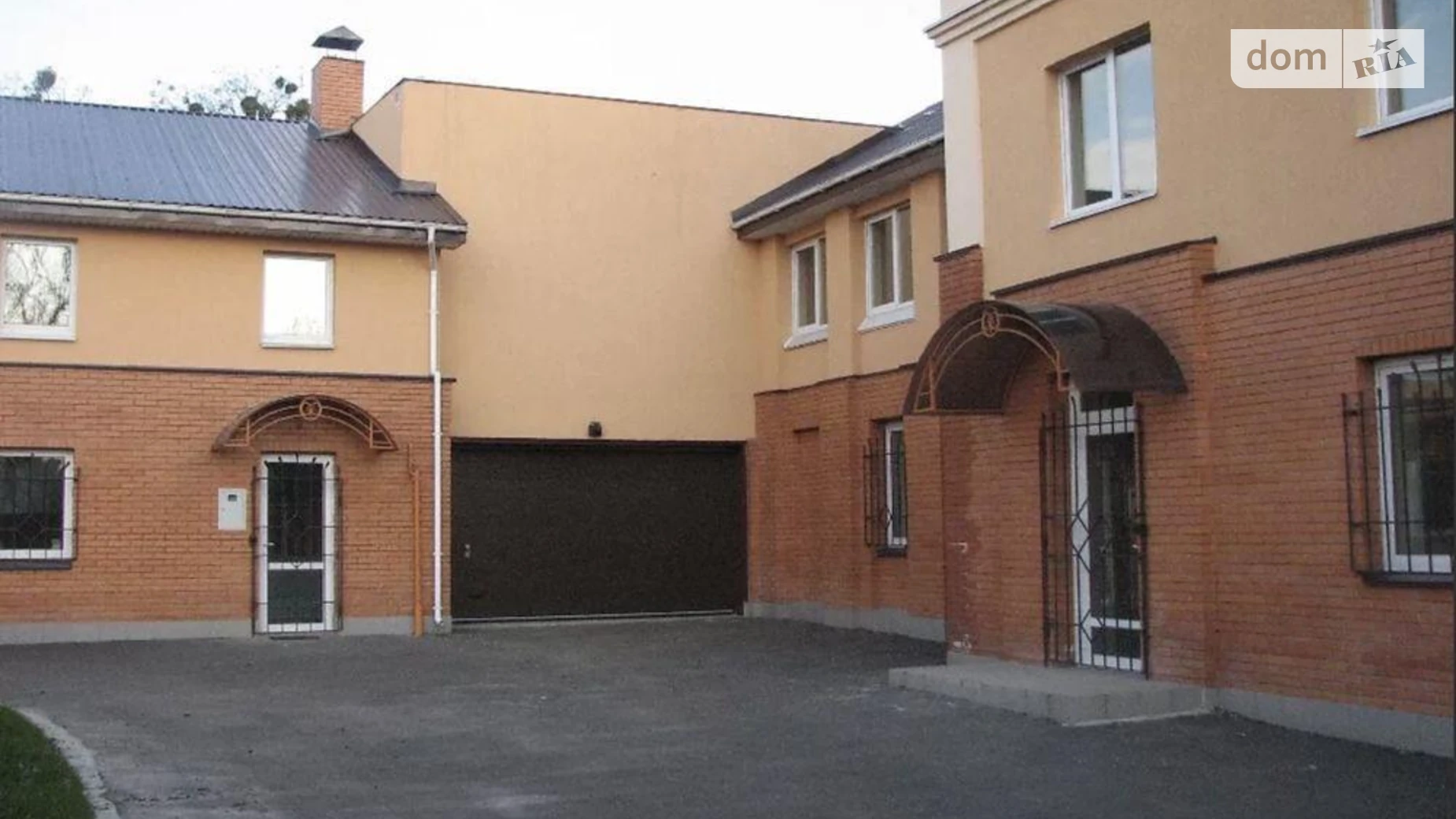 Продается дом на 2 этажа 520 кв. м с баней/сауной, цена: 300000 $ - фото 2