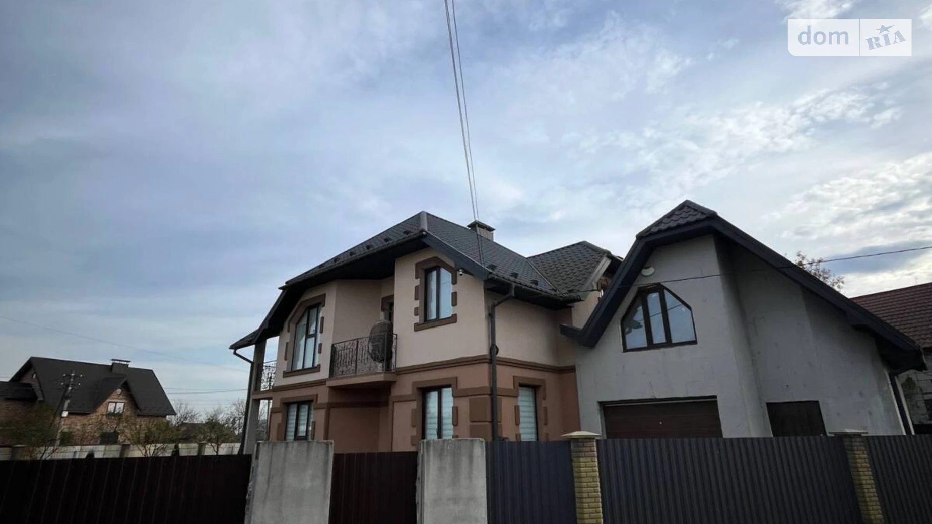 Продается дом на 2 этажа 197 кв. м с подвалом, цена: 325000 € - фото 3